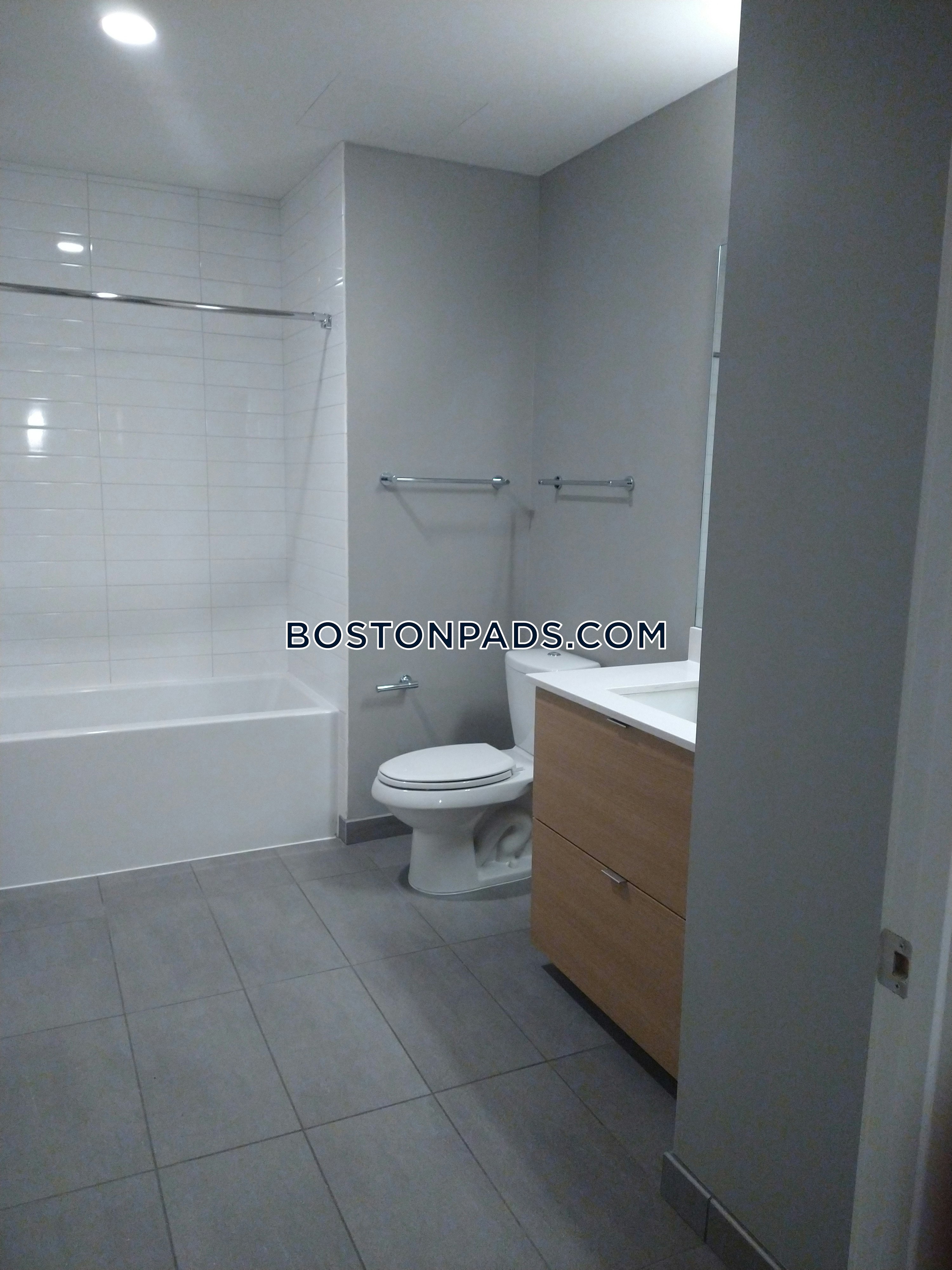 Girard Apartments Photo 69