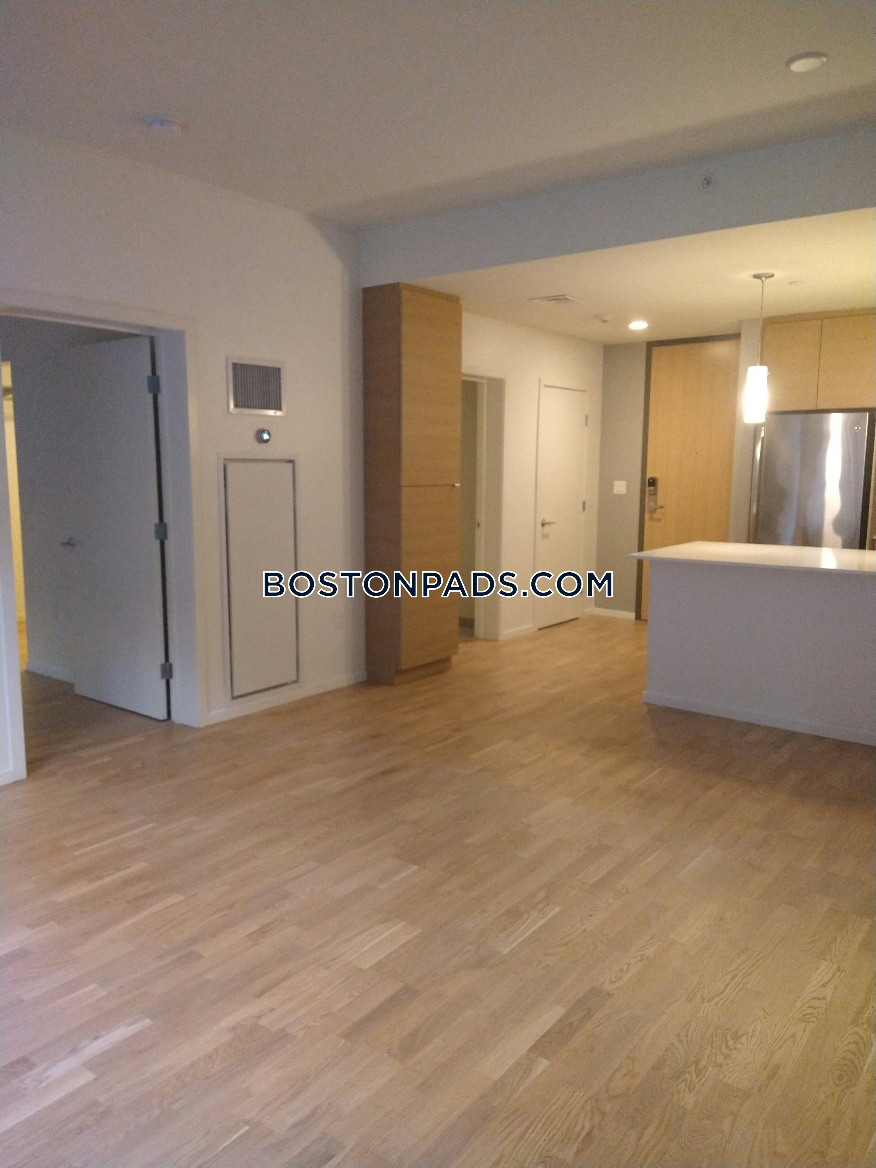 Girard Apartments Photo 101