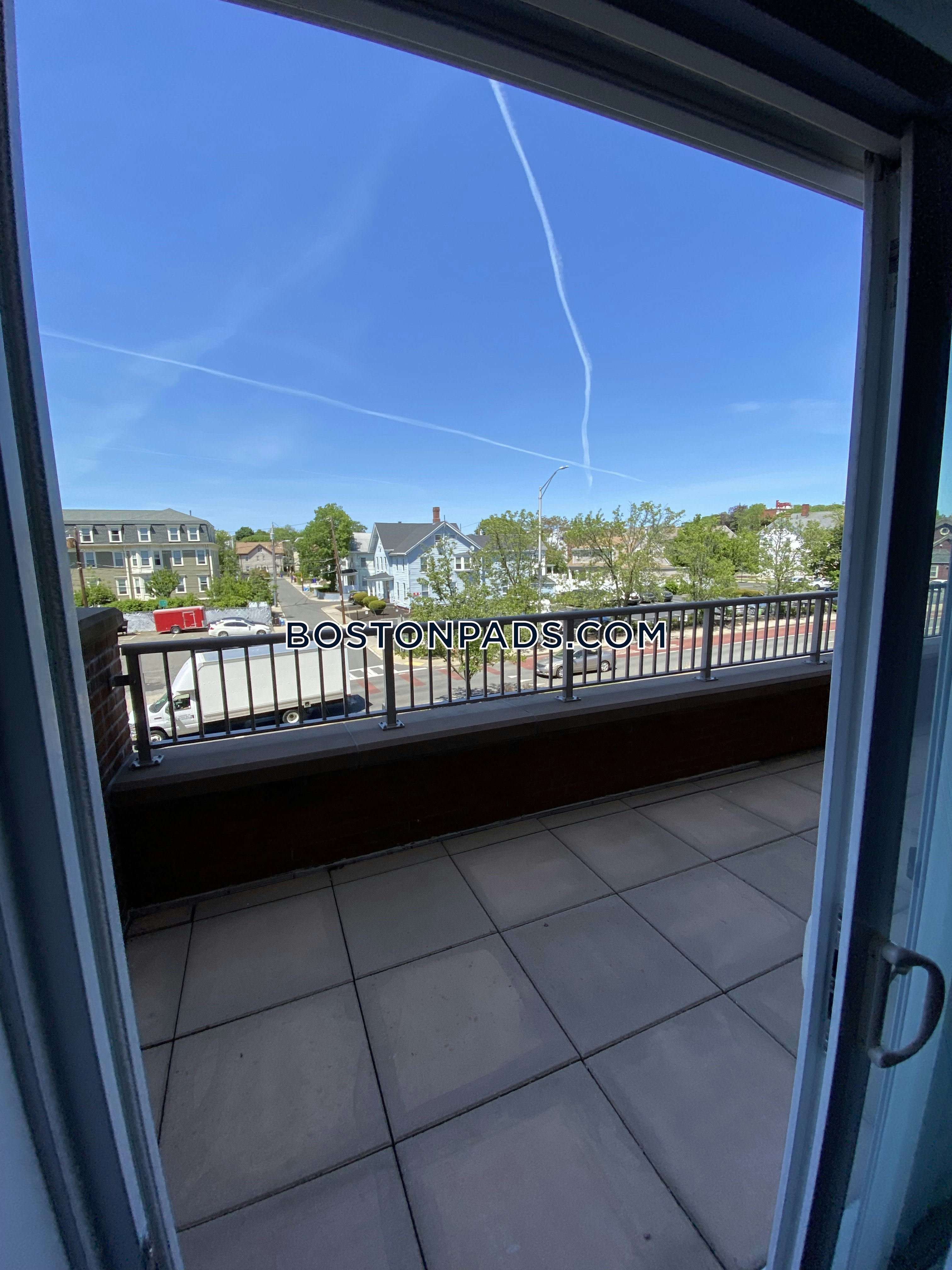 Residences at Malden Station Photo 36