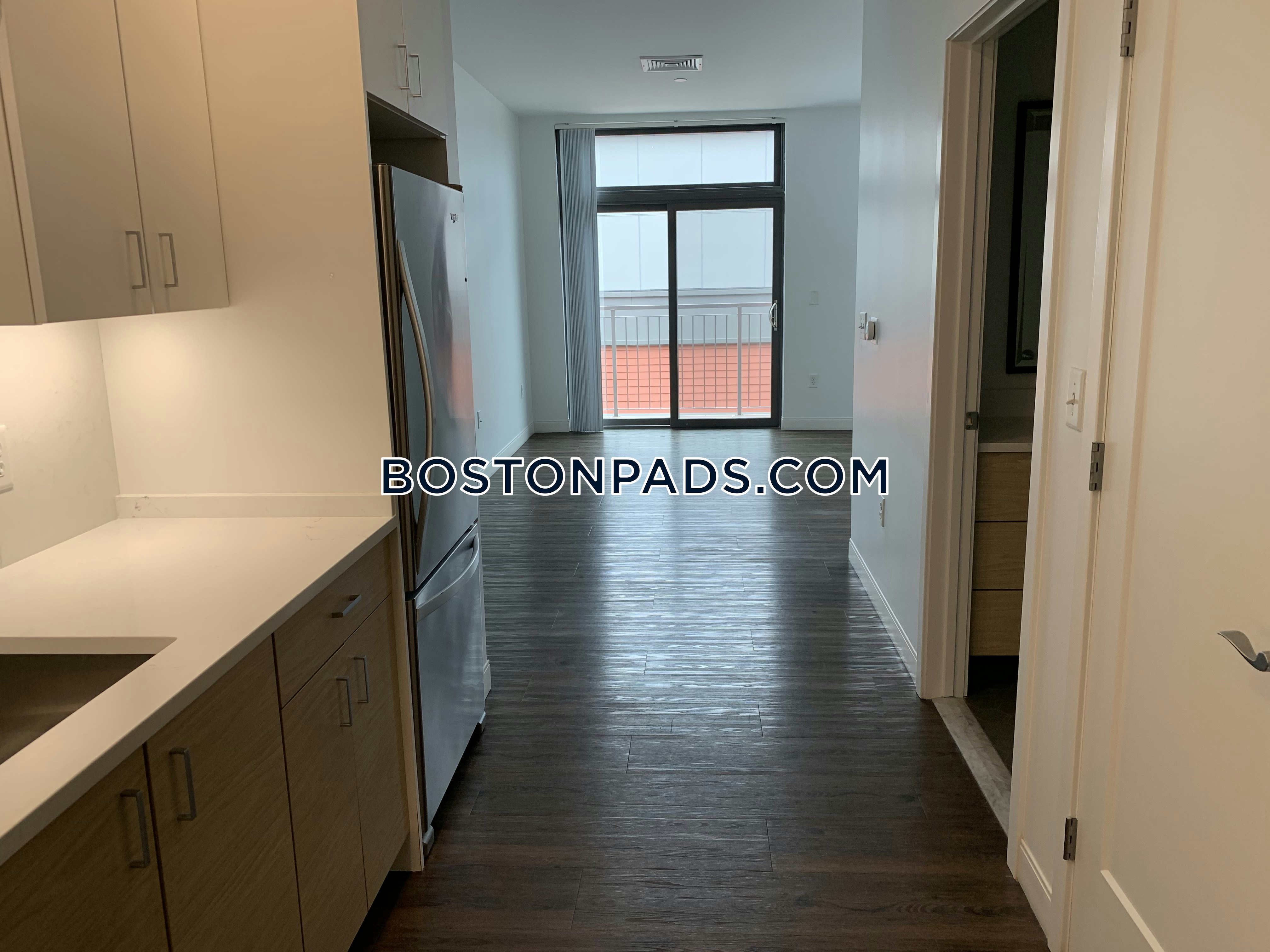 Trio Newton Photo 48