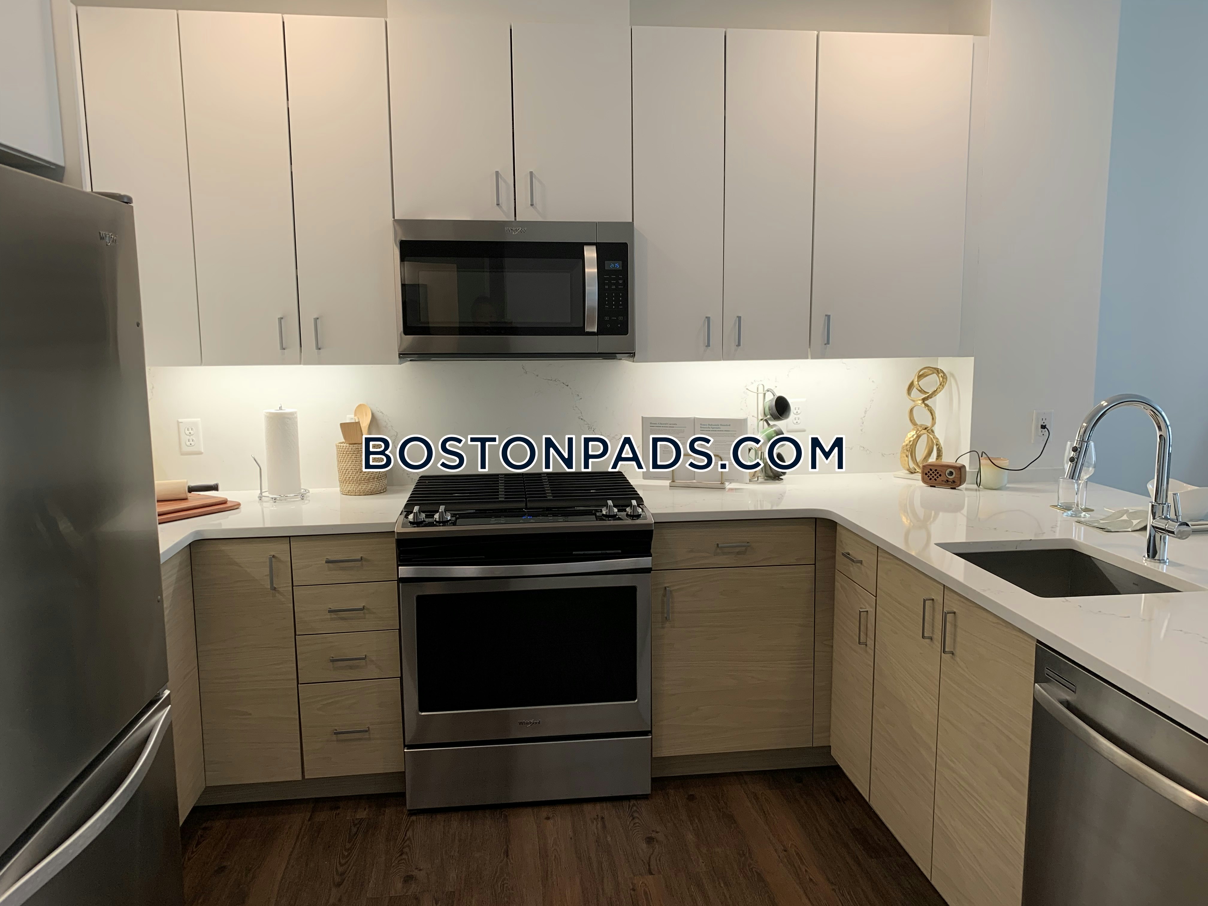 Trio Newton Photo 66