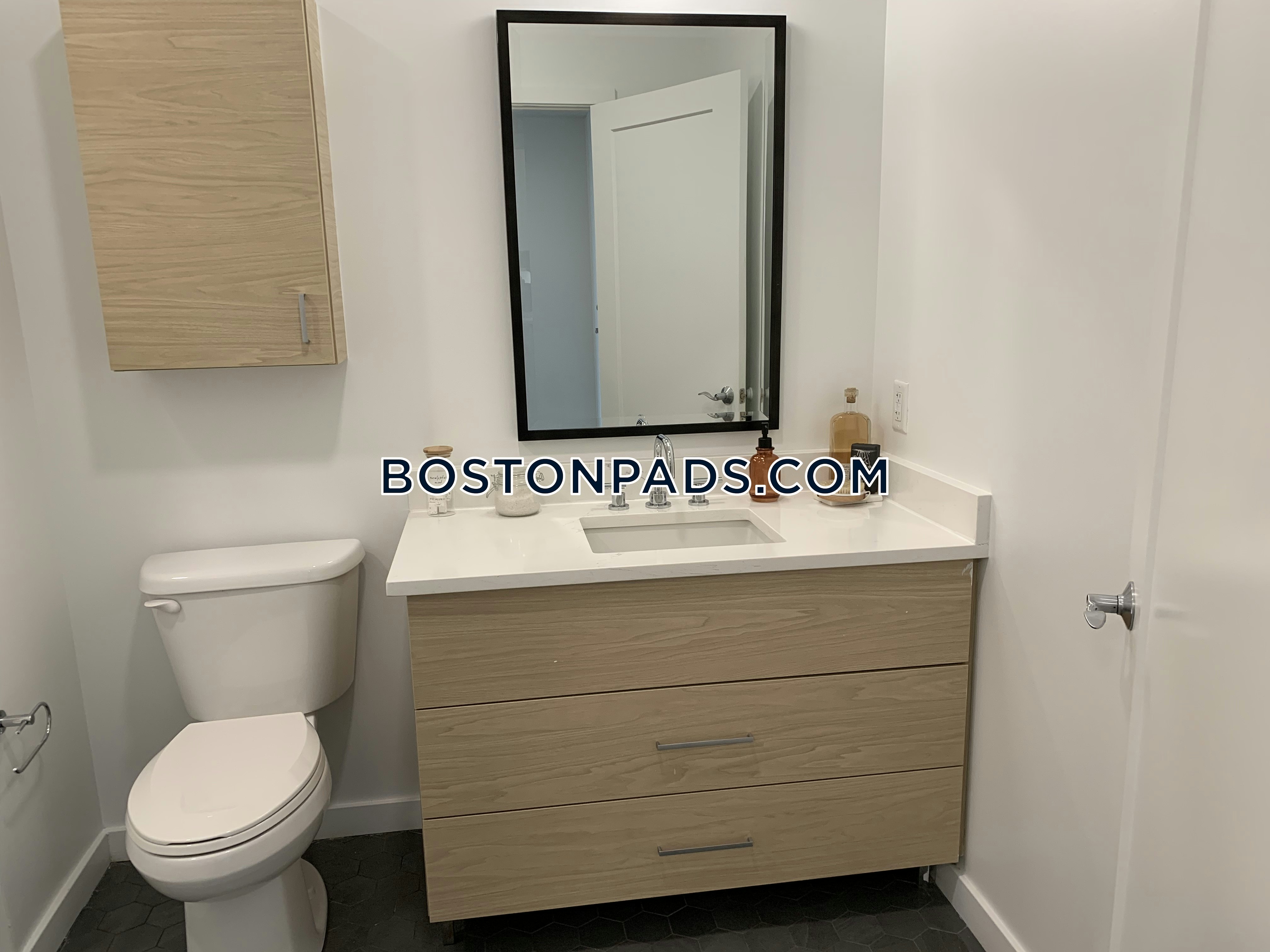 Trio Newton Photo 53