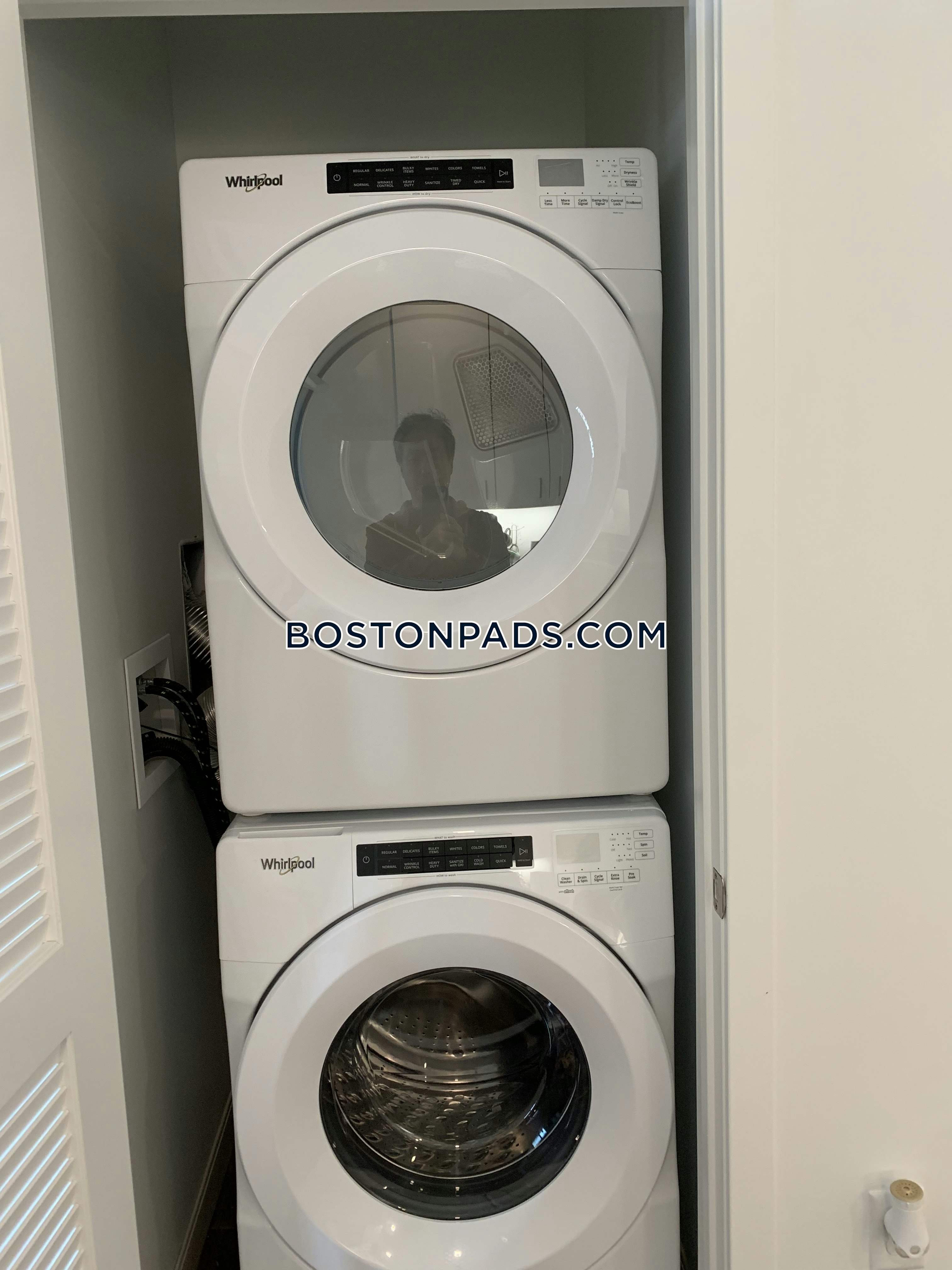 Trio Newton Photo 20