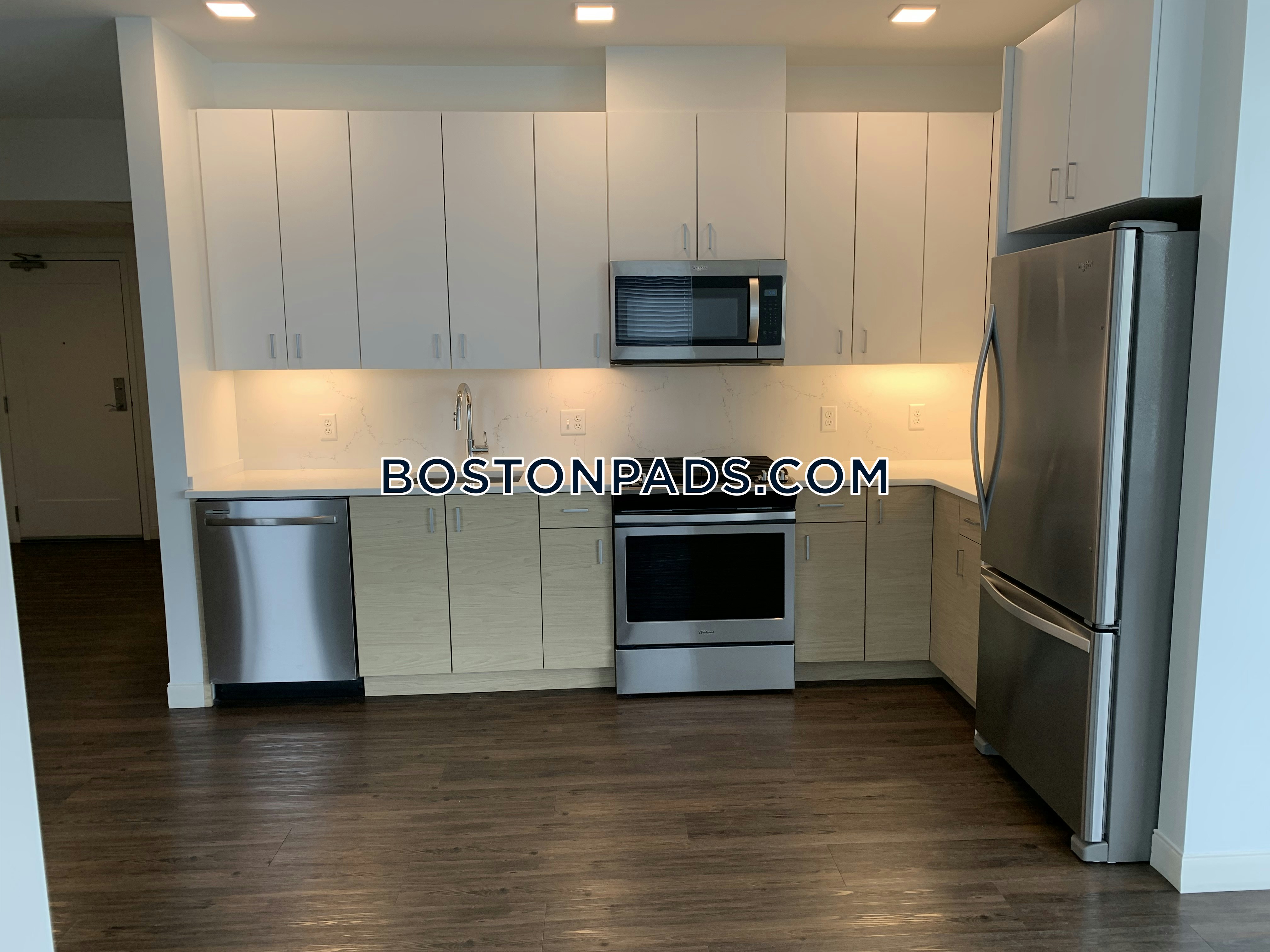 Trio Newton Photo 55