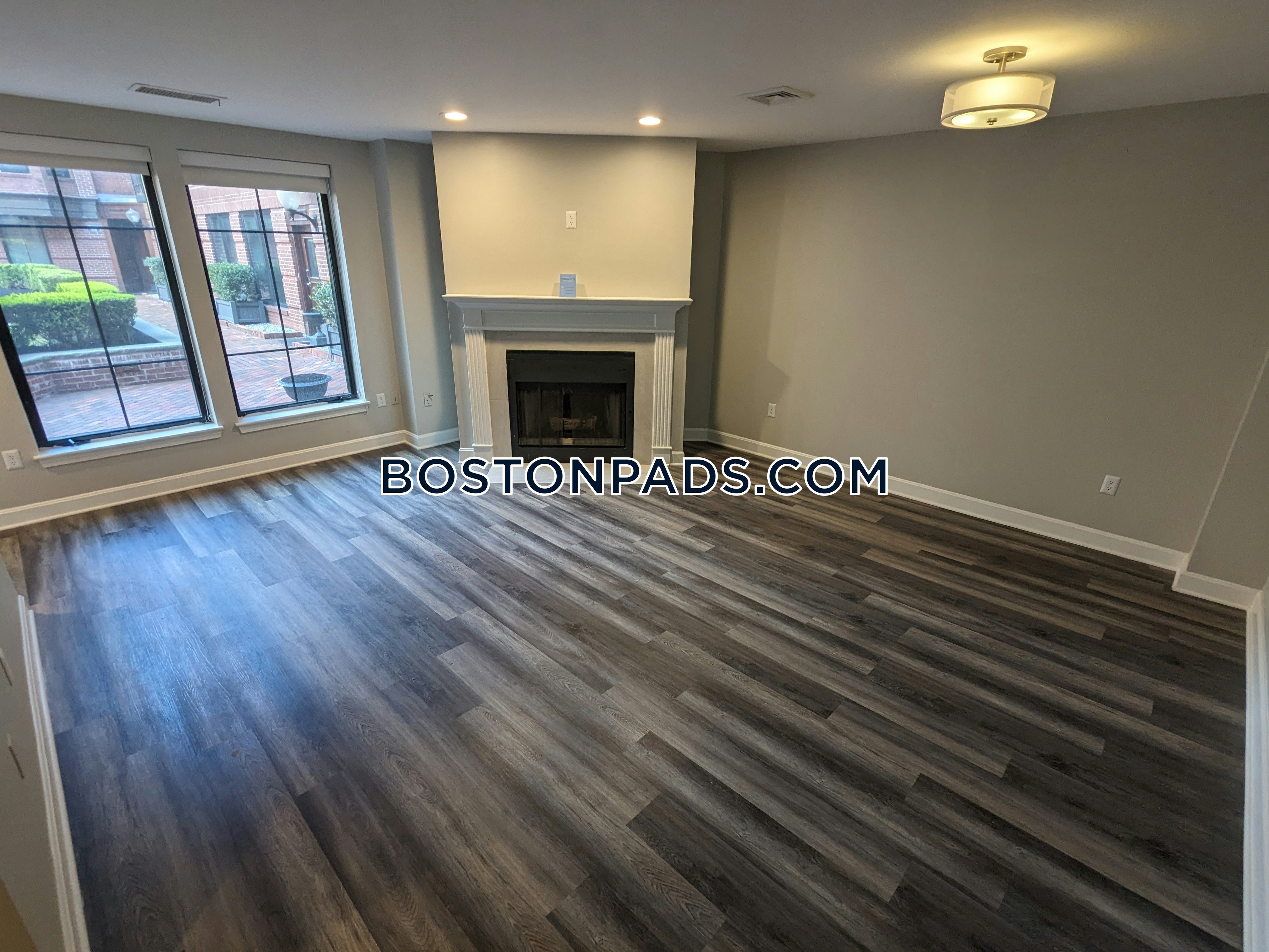 Garrison Square Photo 12