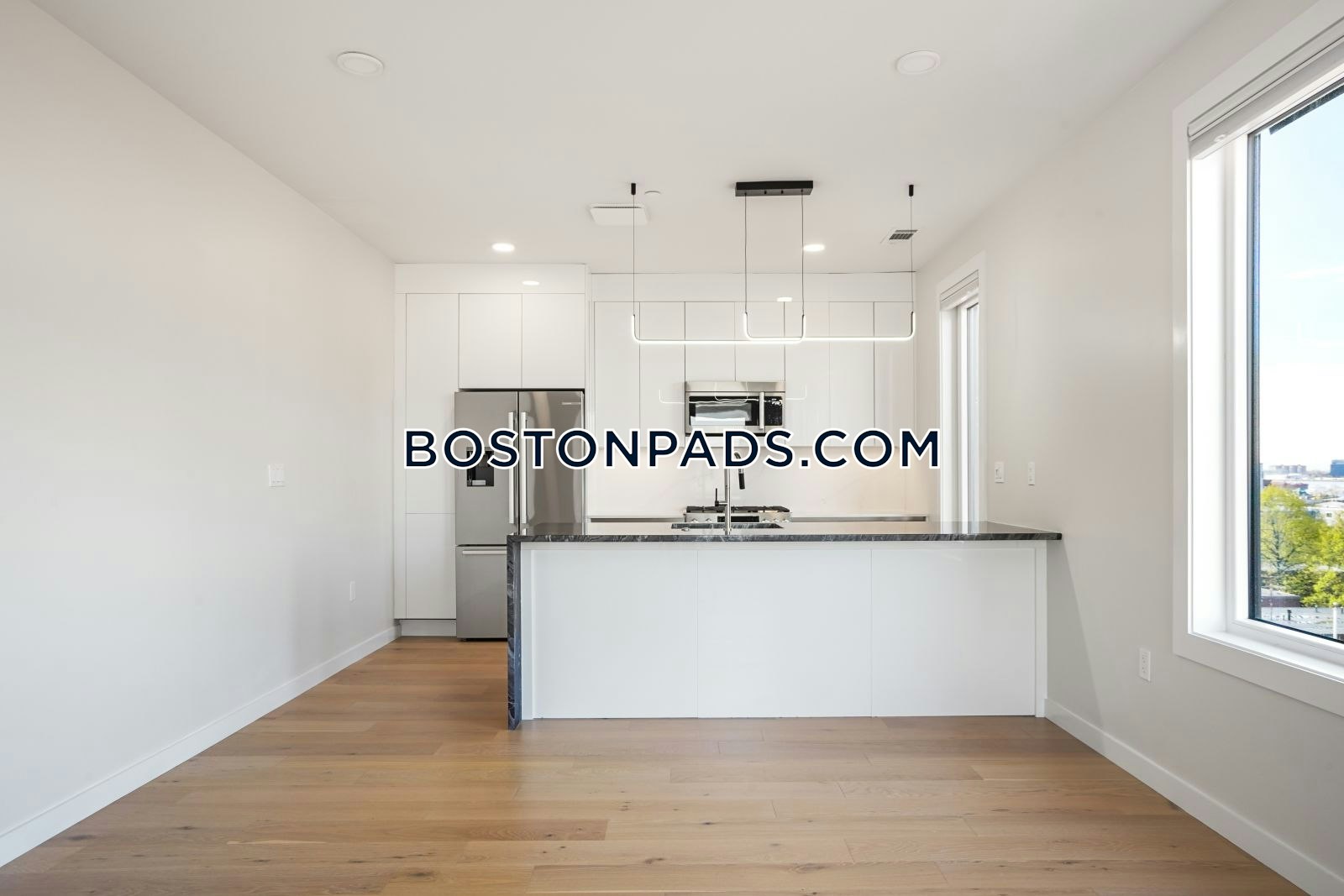 Gateway at Maverick Square Photo 59