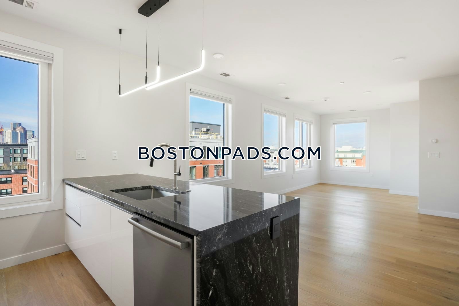 Gateway at Maverick Square Photo 56