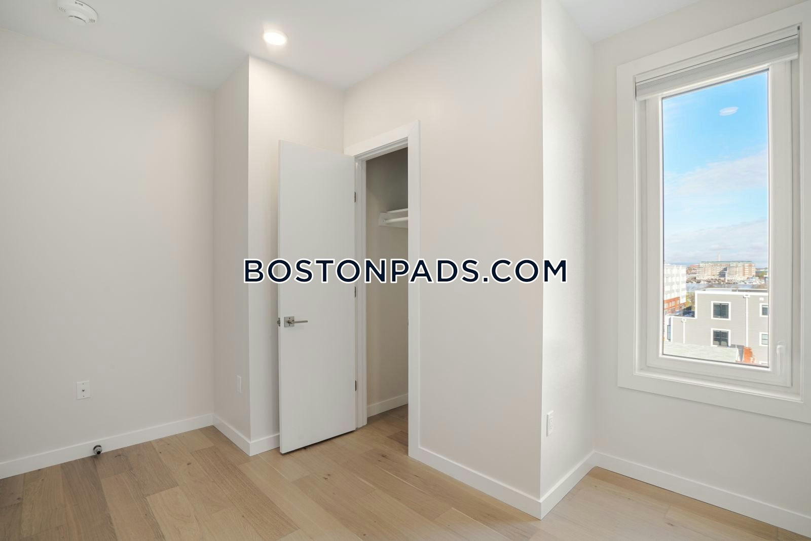 Gateway at Maverick Square Photo 35