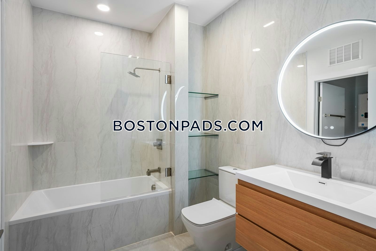 Gateway at Maverick Square Photo 194