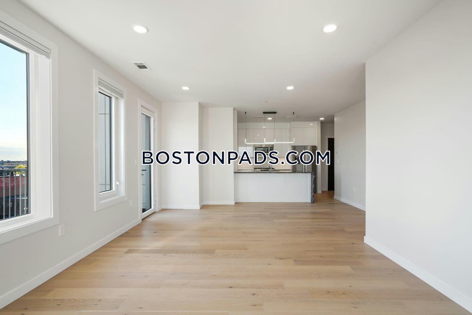 Gateway at Maverick Square Photo 55