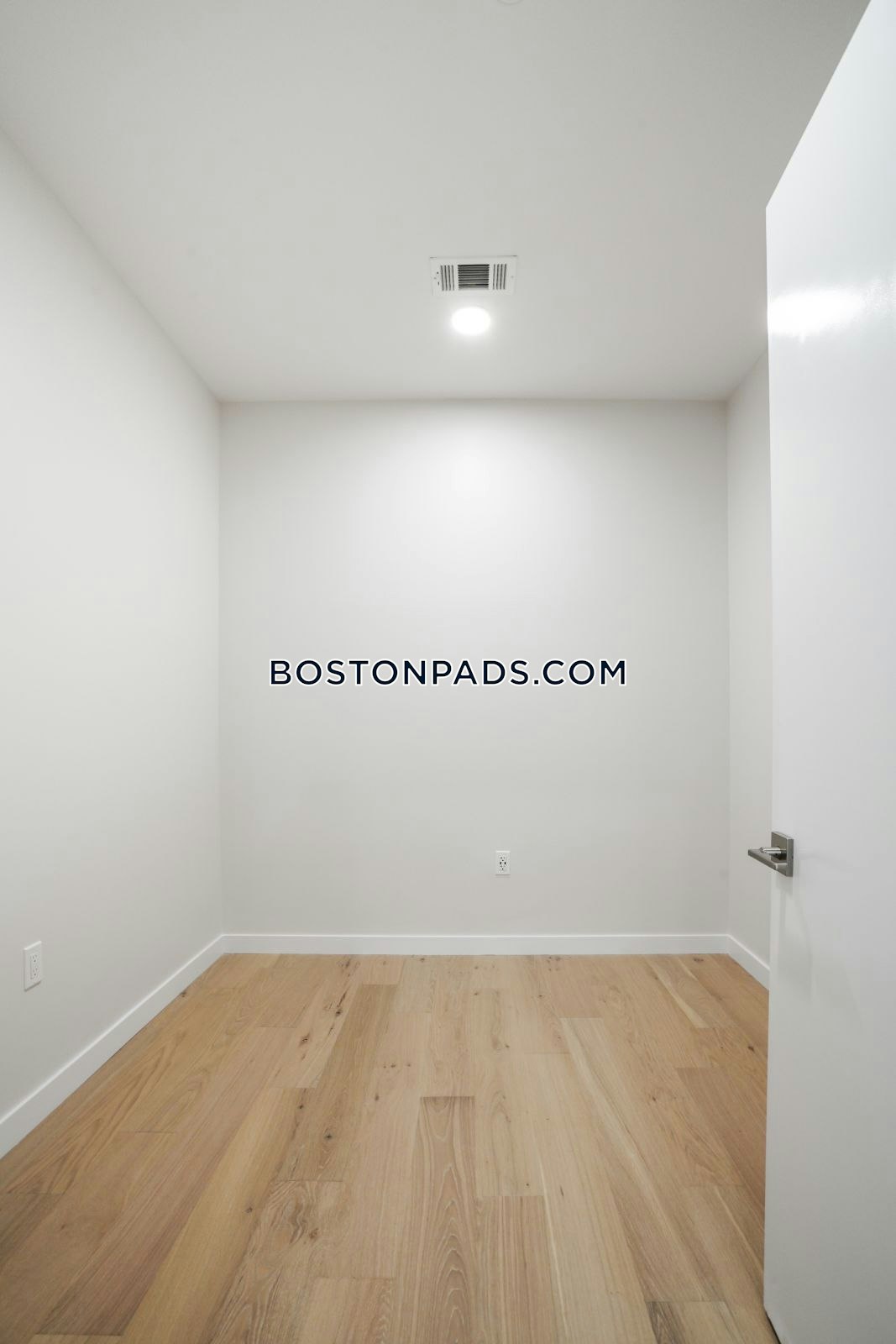 Gateway at Maverick Square Photo 137