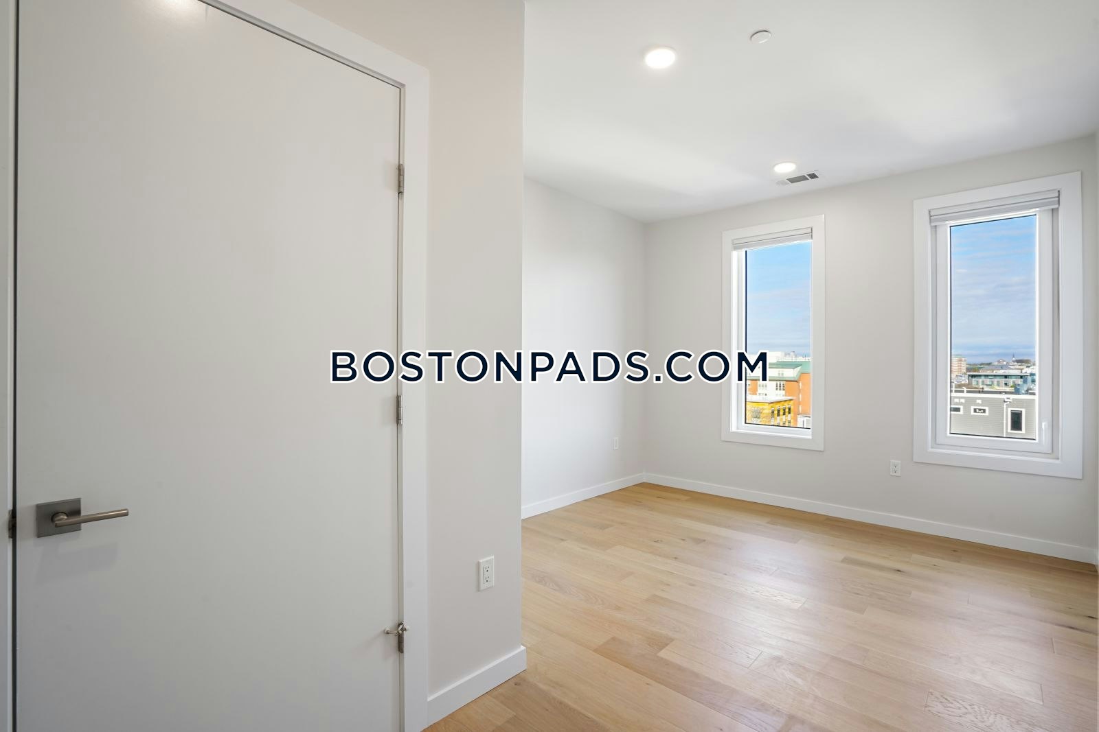 Gateway at Maverick Square Photo 34