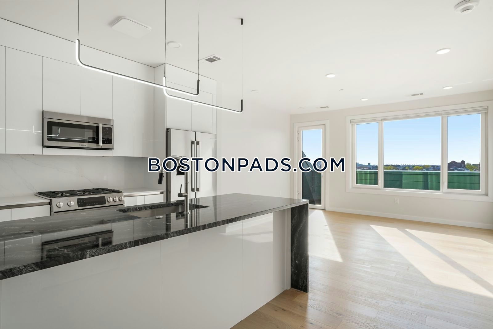 Gateway at Maverick Square Photo 21