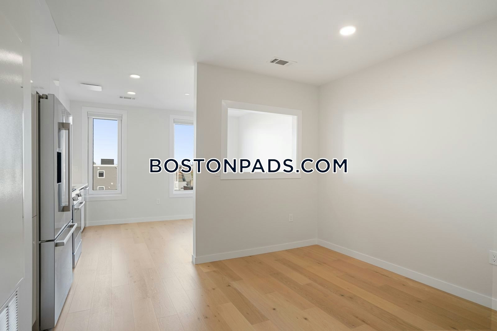 Gateway at Maverick Square Photo 30