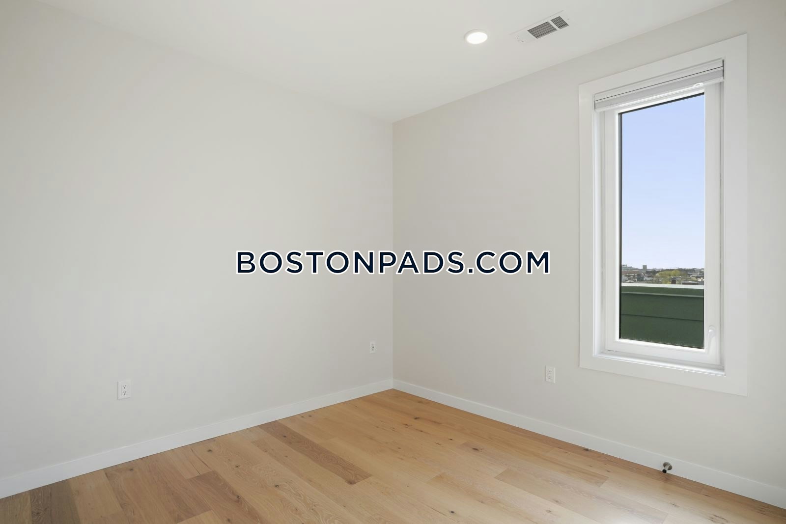 Gateway at Maverick Square Photo 28