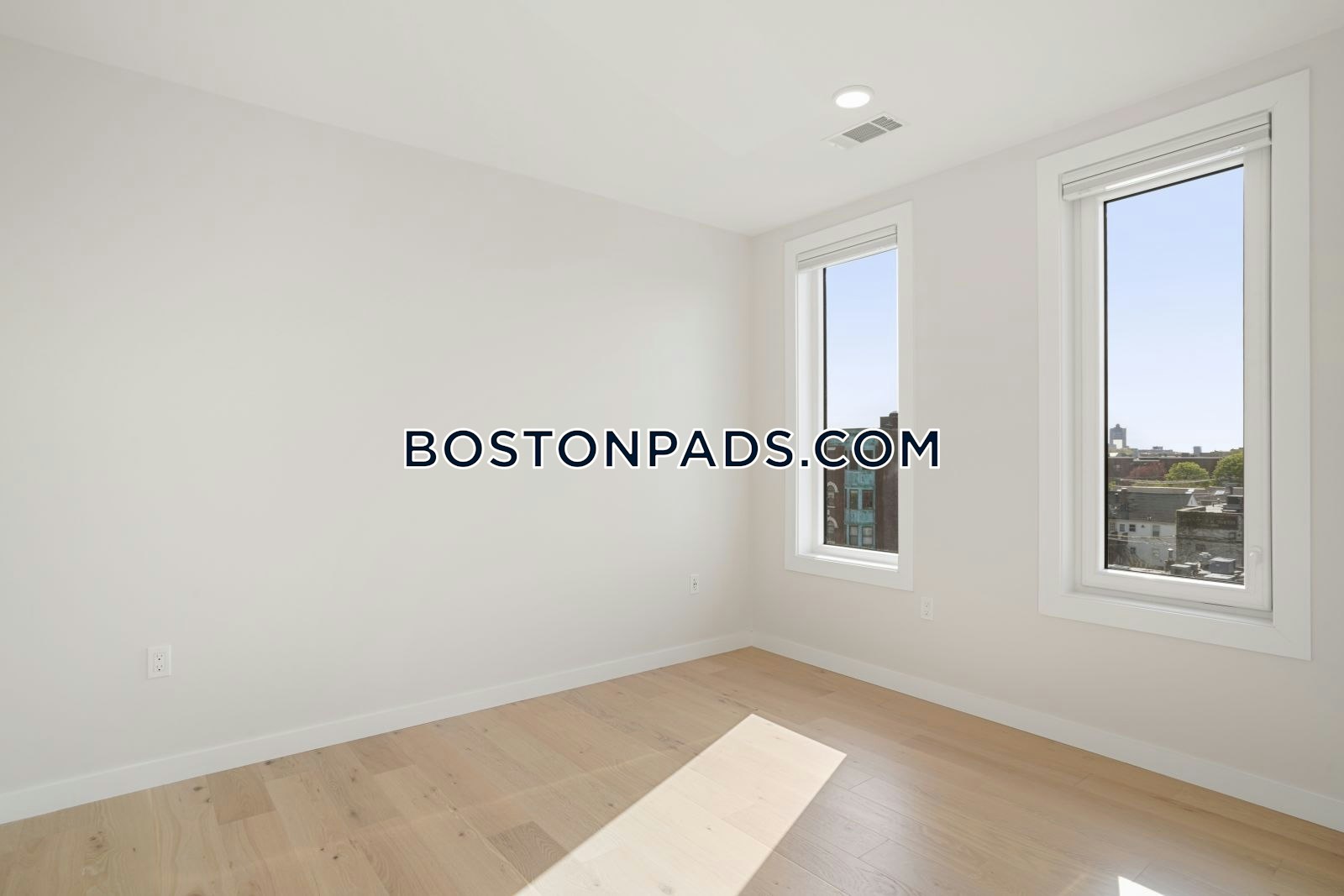 Gateway at Maverick Square Photo 43