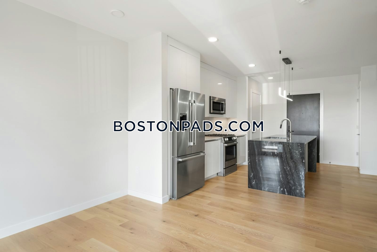 Gateway at Maverick Square Photo 104