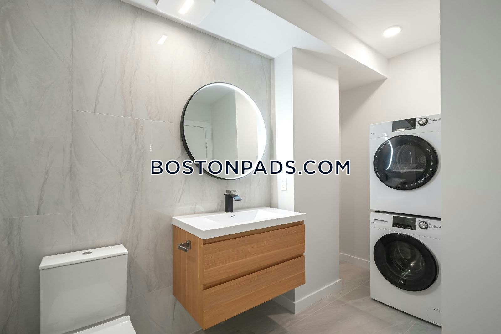 Gateway at Maverick Square Photo 200