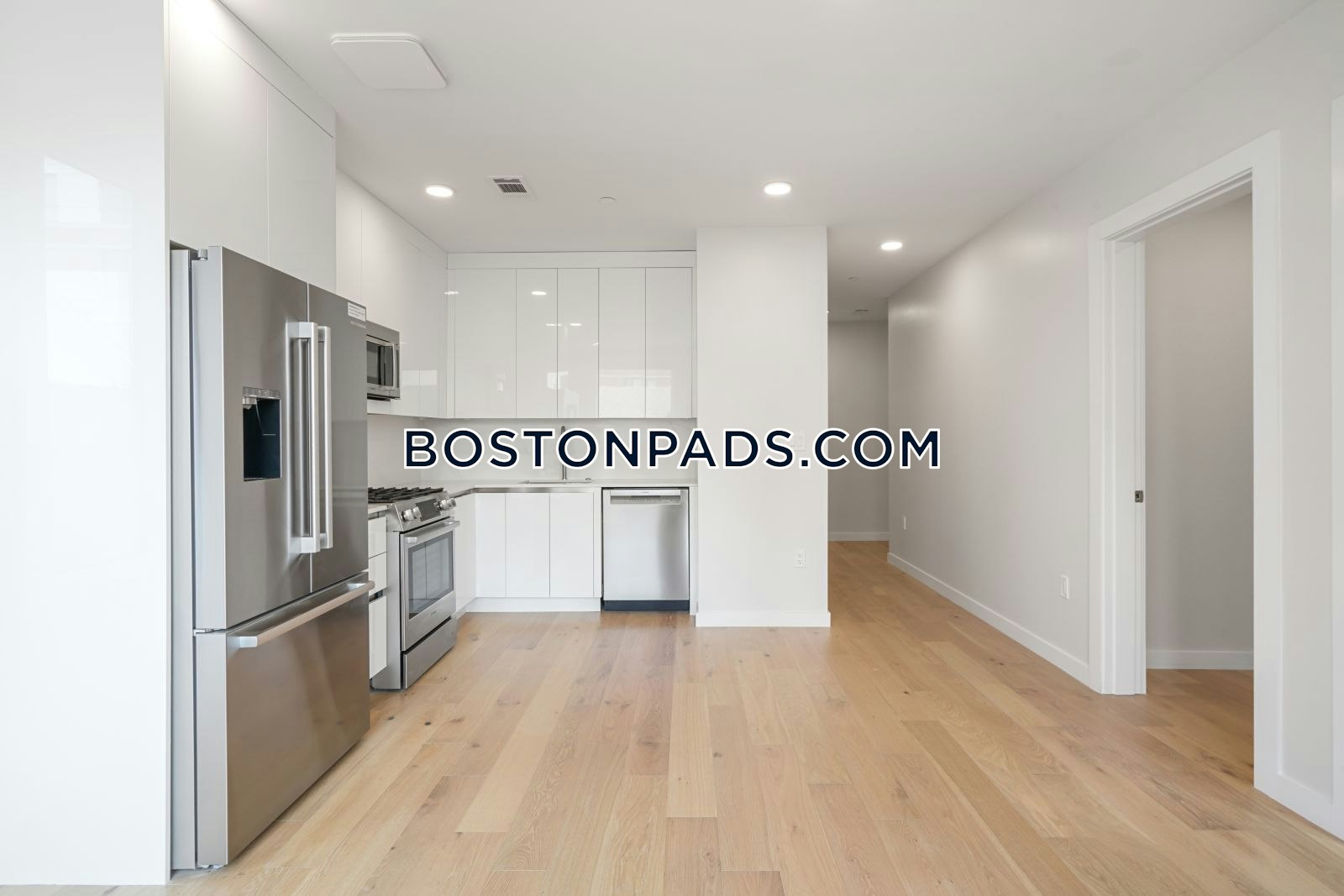 Gateway at Maverick Square Photo 131