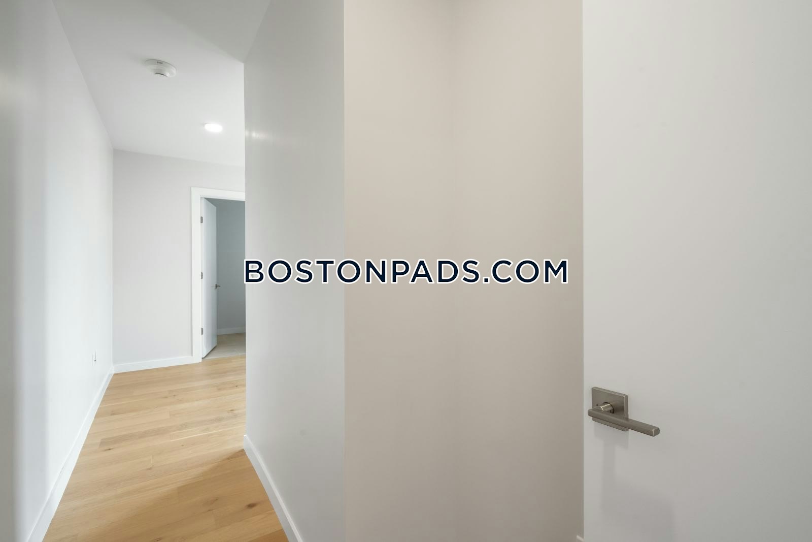 Gateway at Maverick Square Photo 172