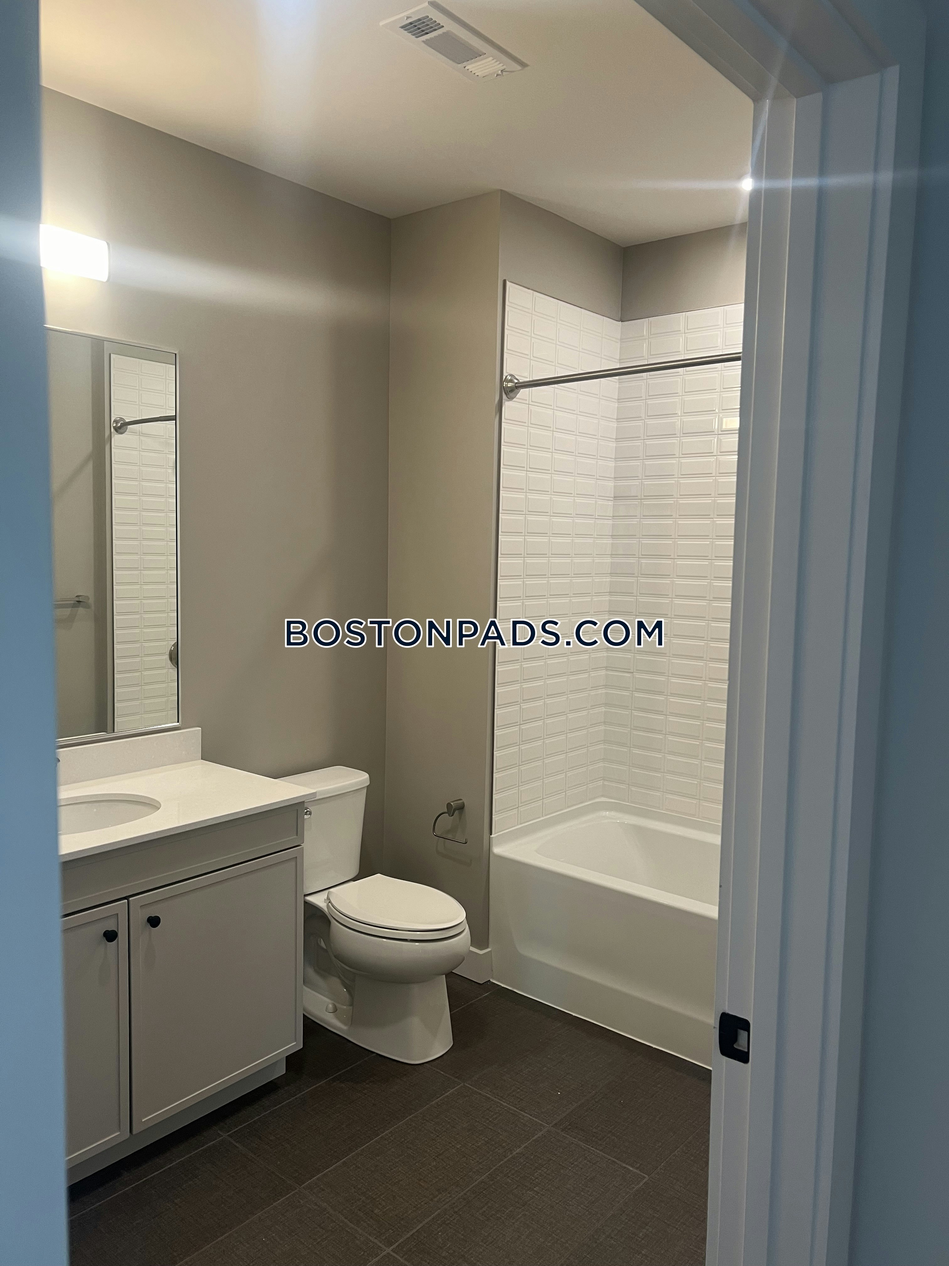 The Laurent Photo 26