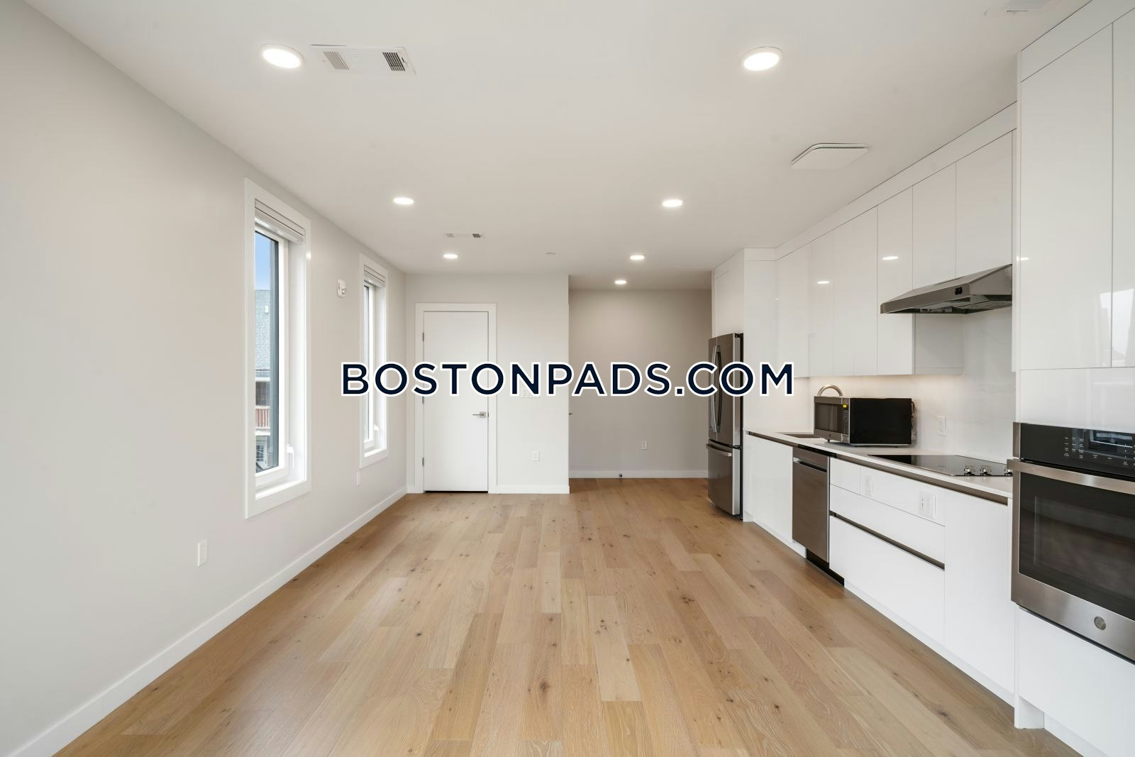 Gateway at Maverick Square Photo 27