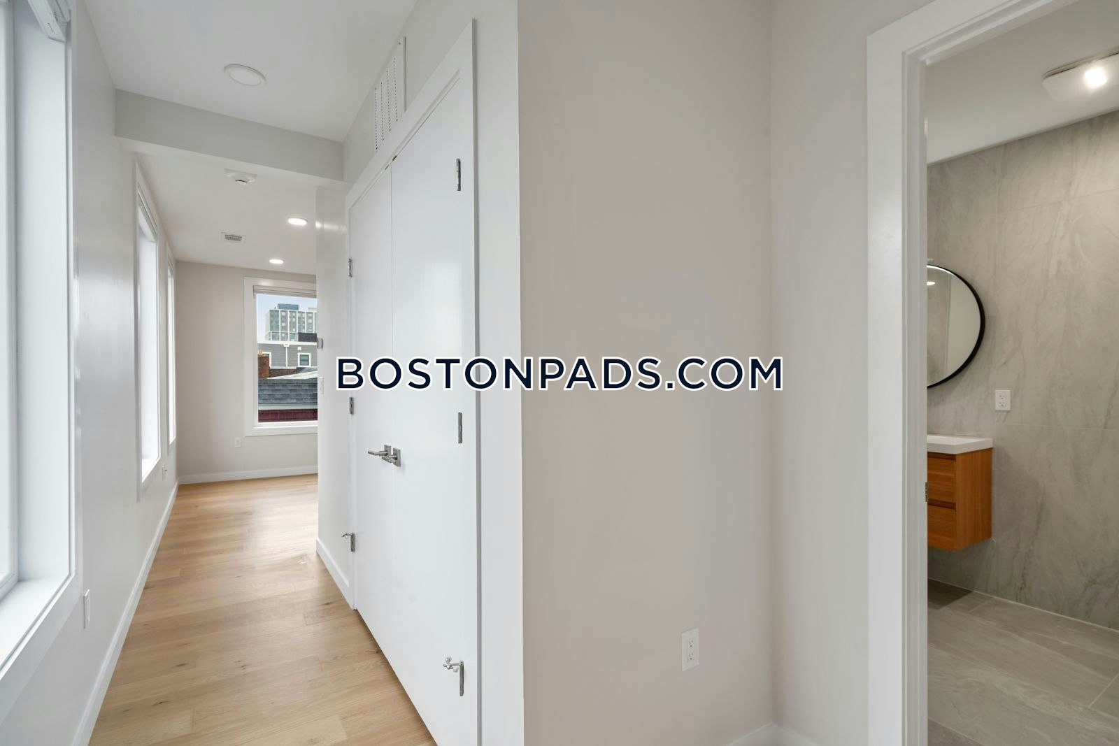 Gateway at Maverick Square Photo 132