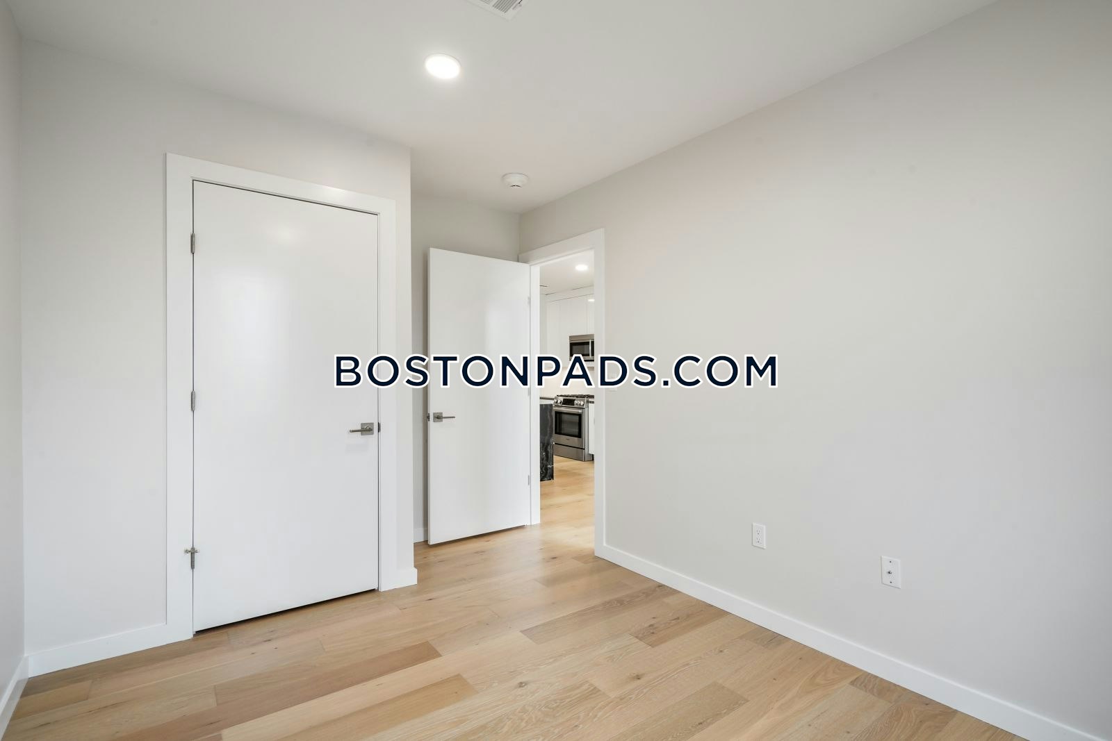 Gateway at Maverick Square Photo 135