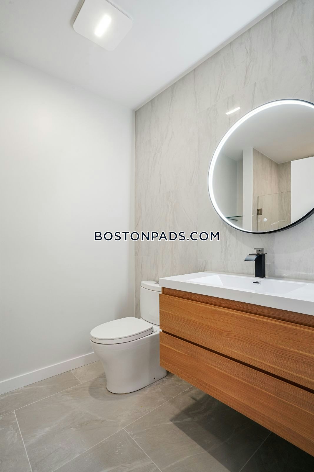 Gateway at Maverick Square Photo 198