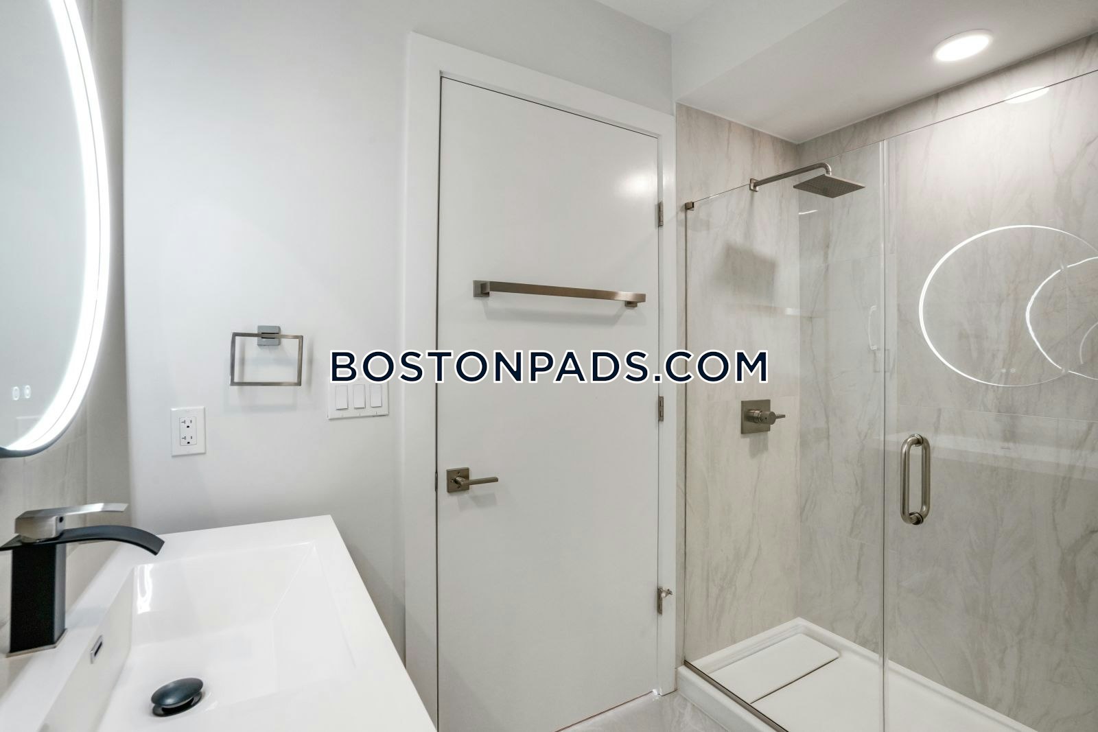 Gateway at Maverick Square Photo 204