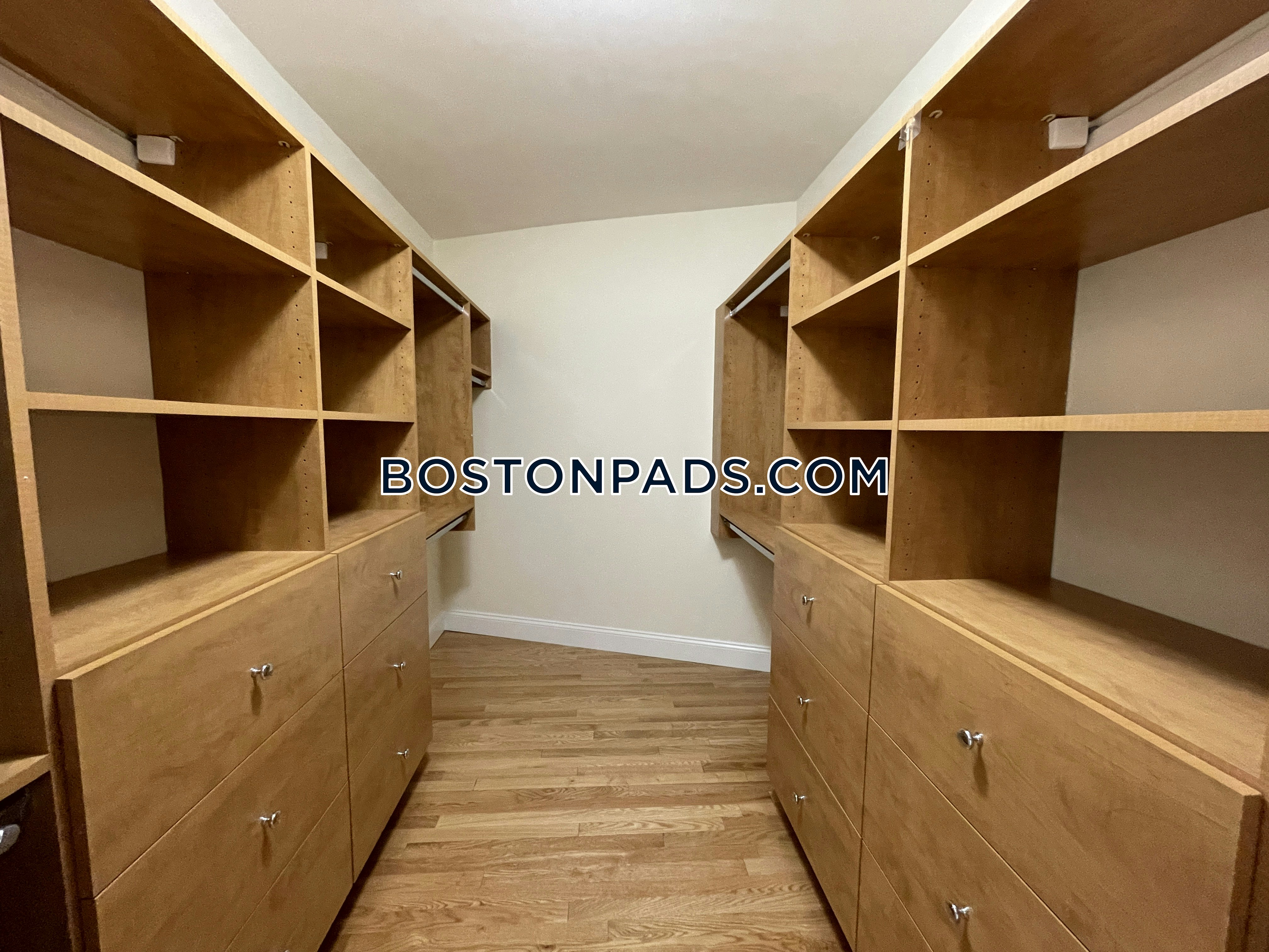 1443 Beacon Photo 65