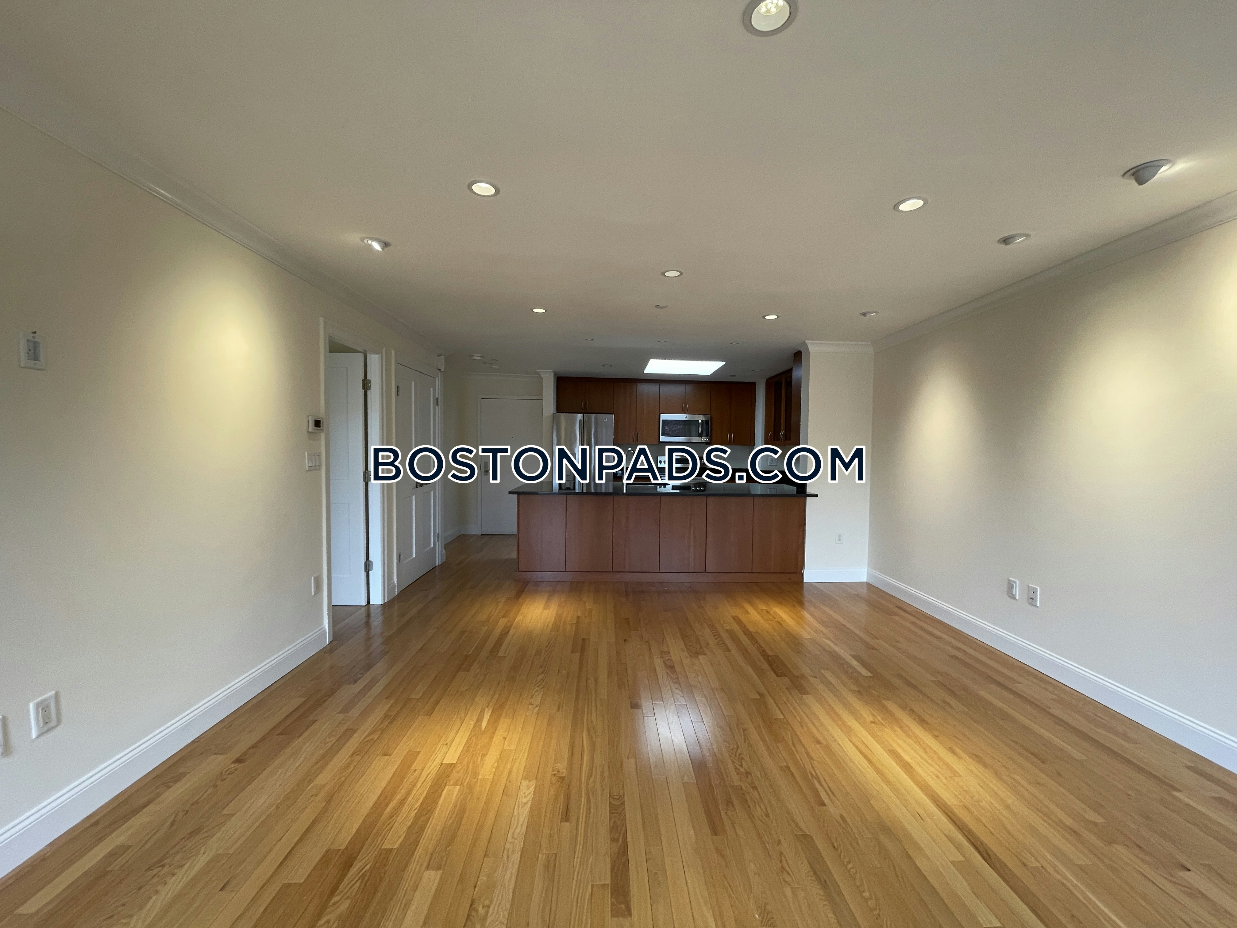 1443 Beacon Photo 140