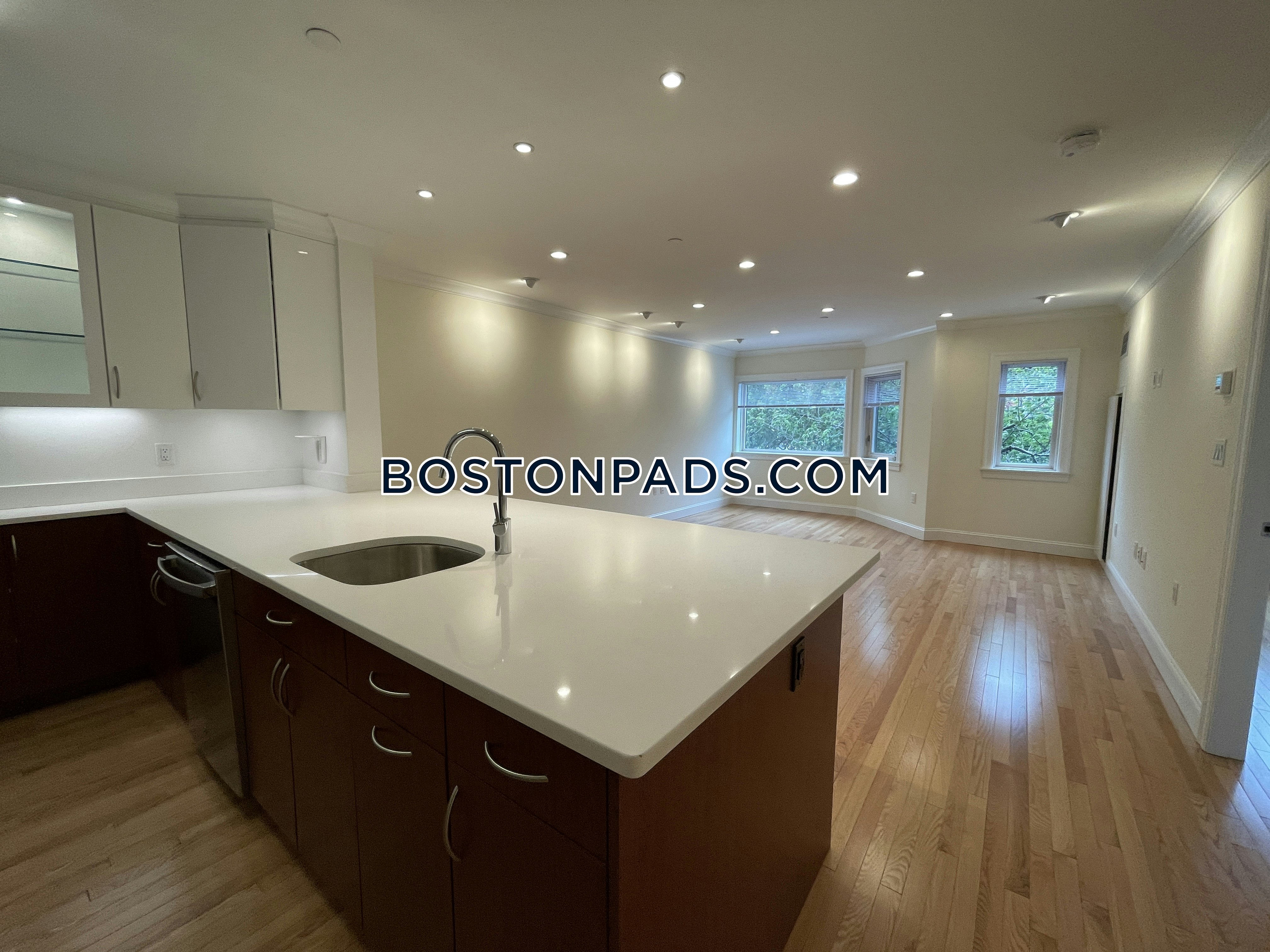 1443 Beacon Photo 129