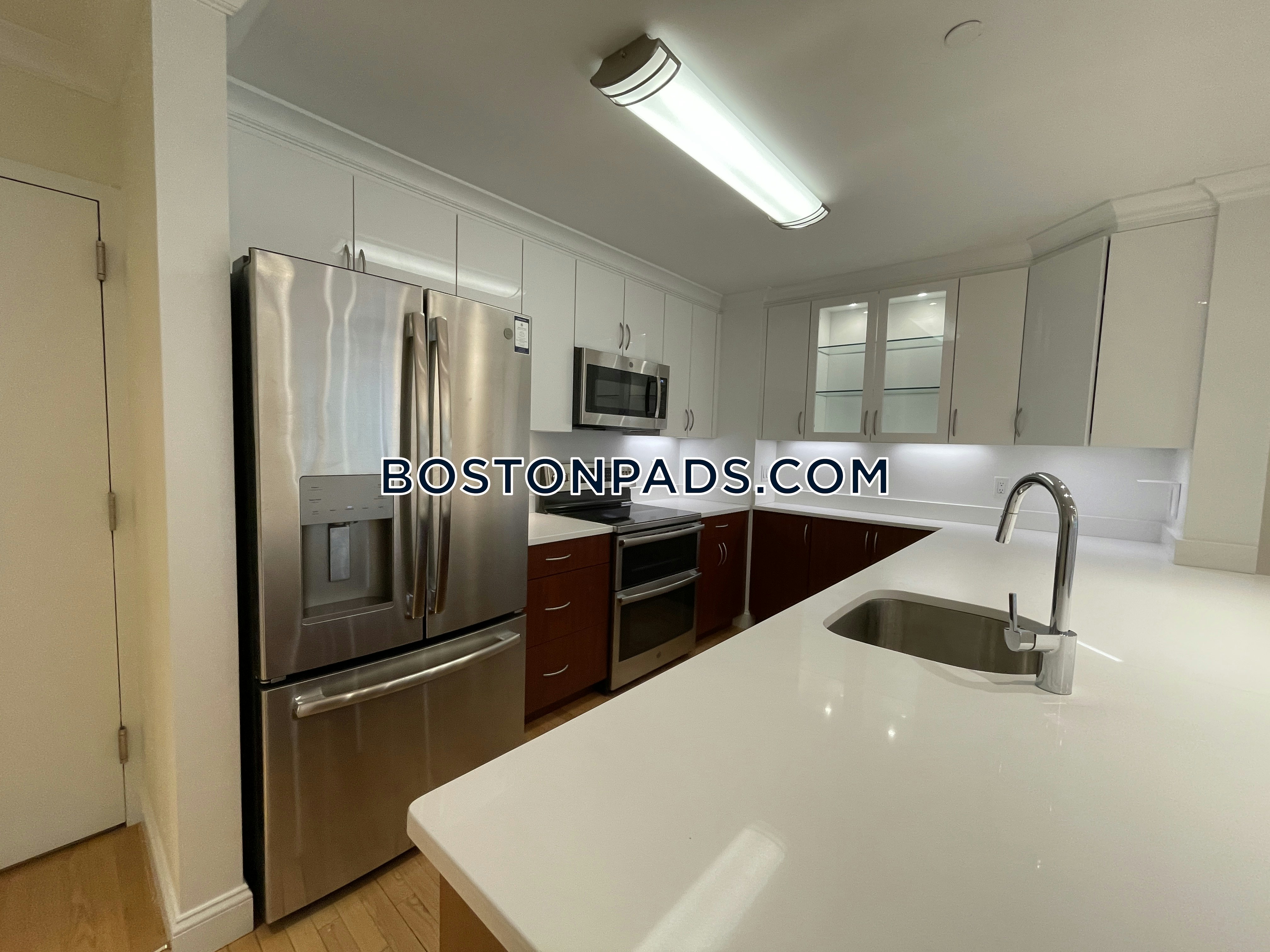 1443 Beacon Photo 78