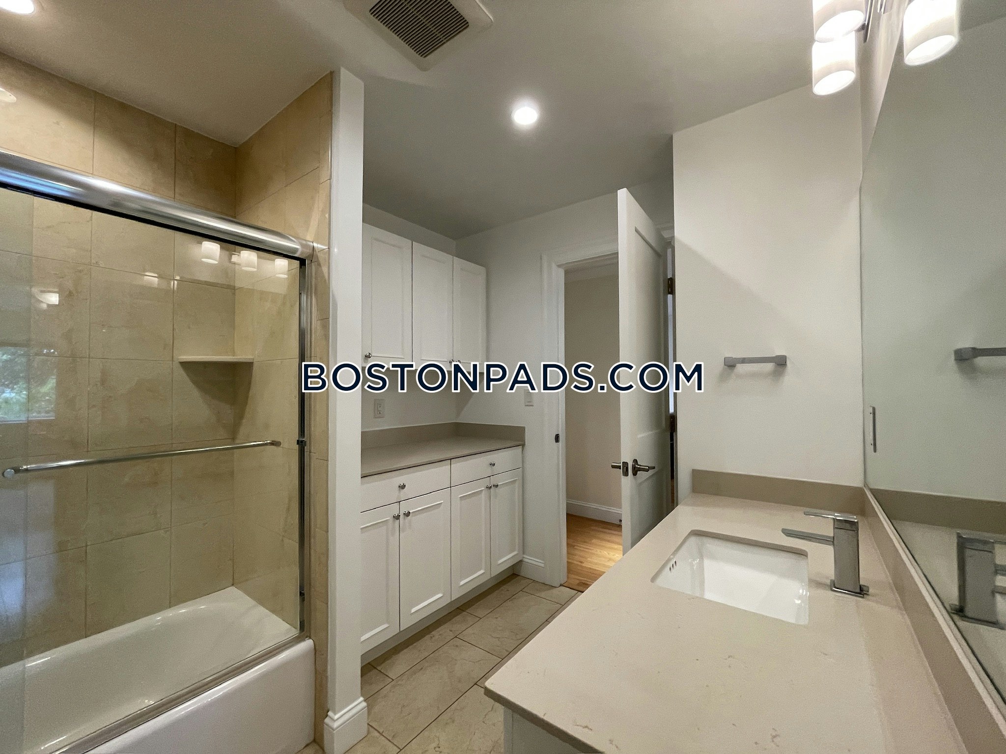 1443 Beacon Photo 147