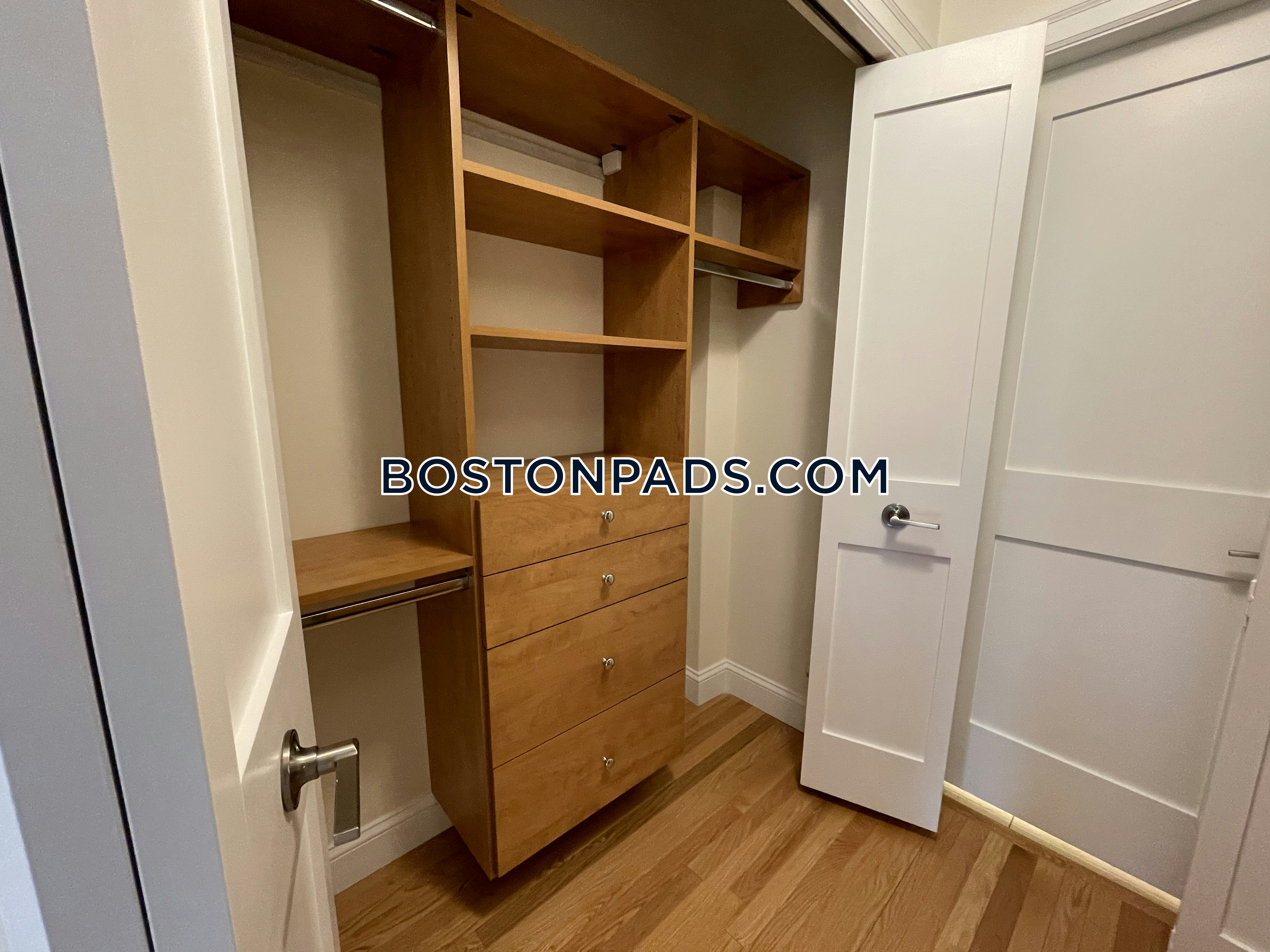 1443 Beacon Photo 70