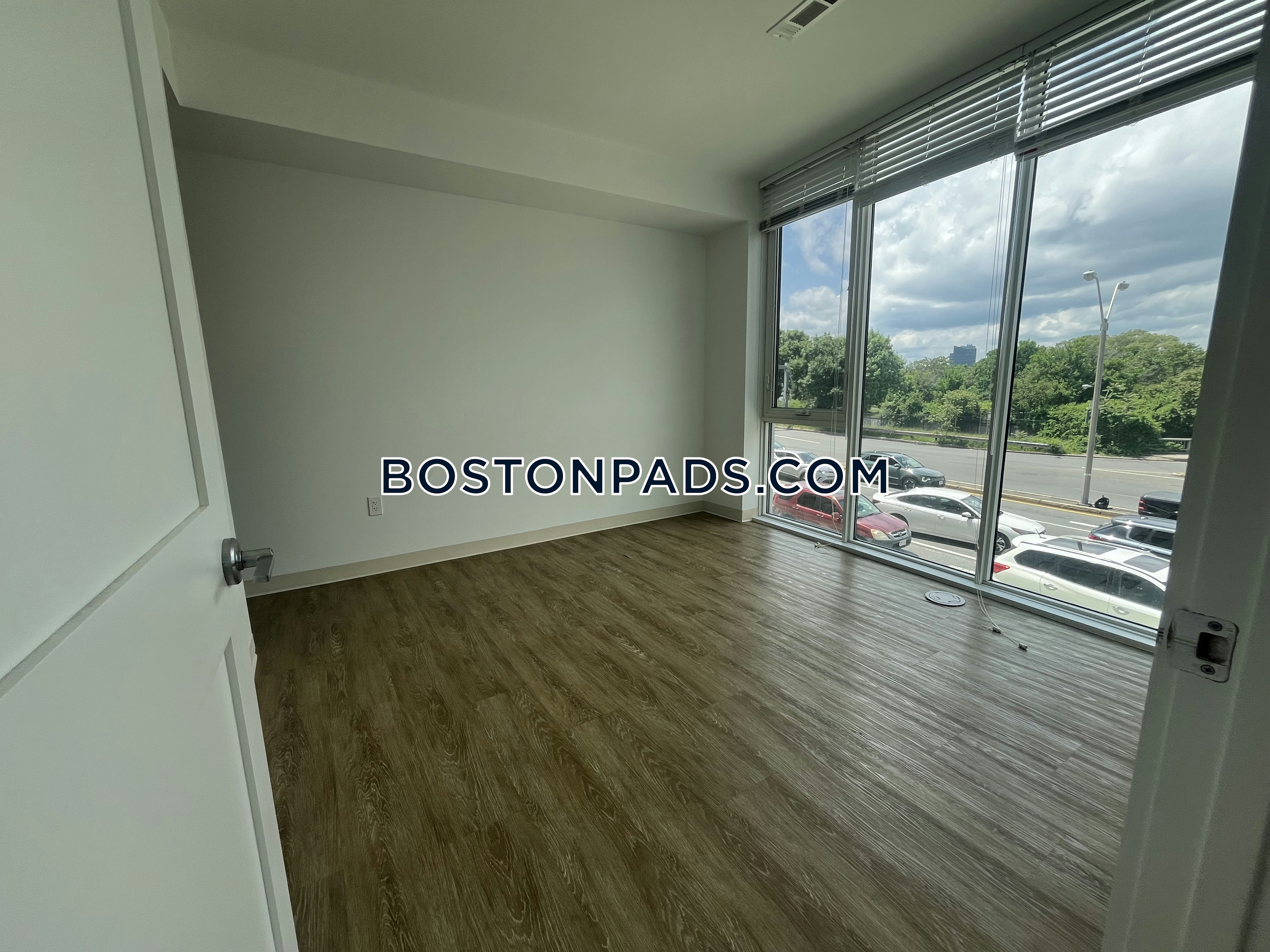 Radius Apartments Photo 35