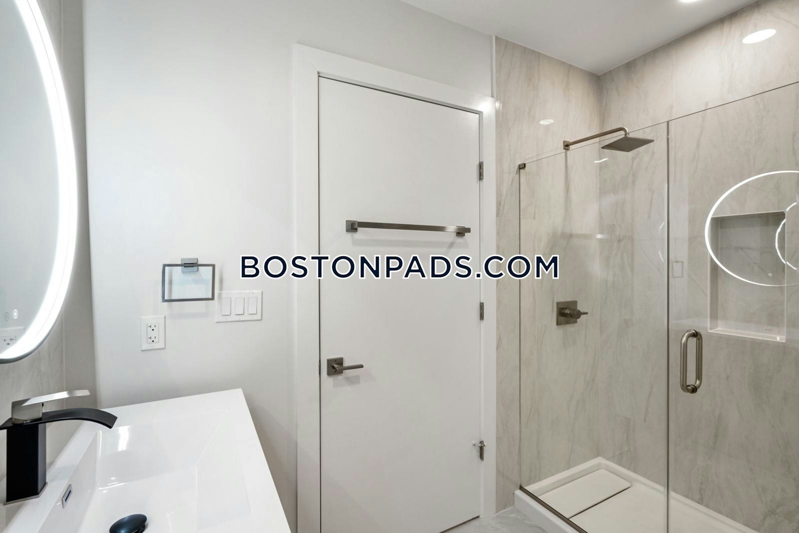 Gateway at Maverick Square Photo 103