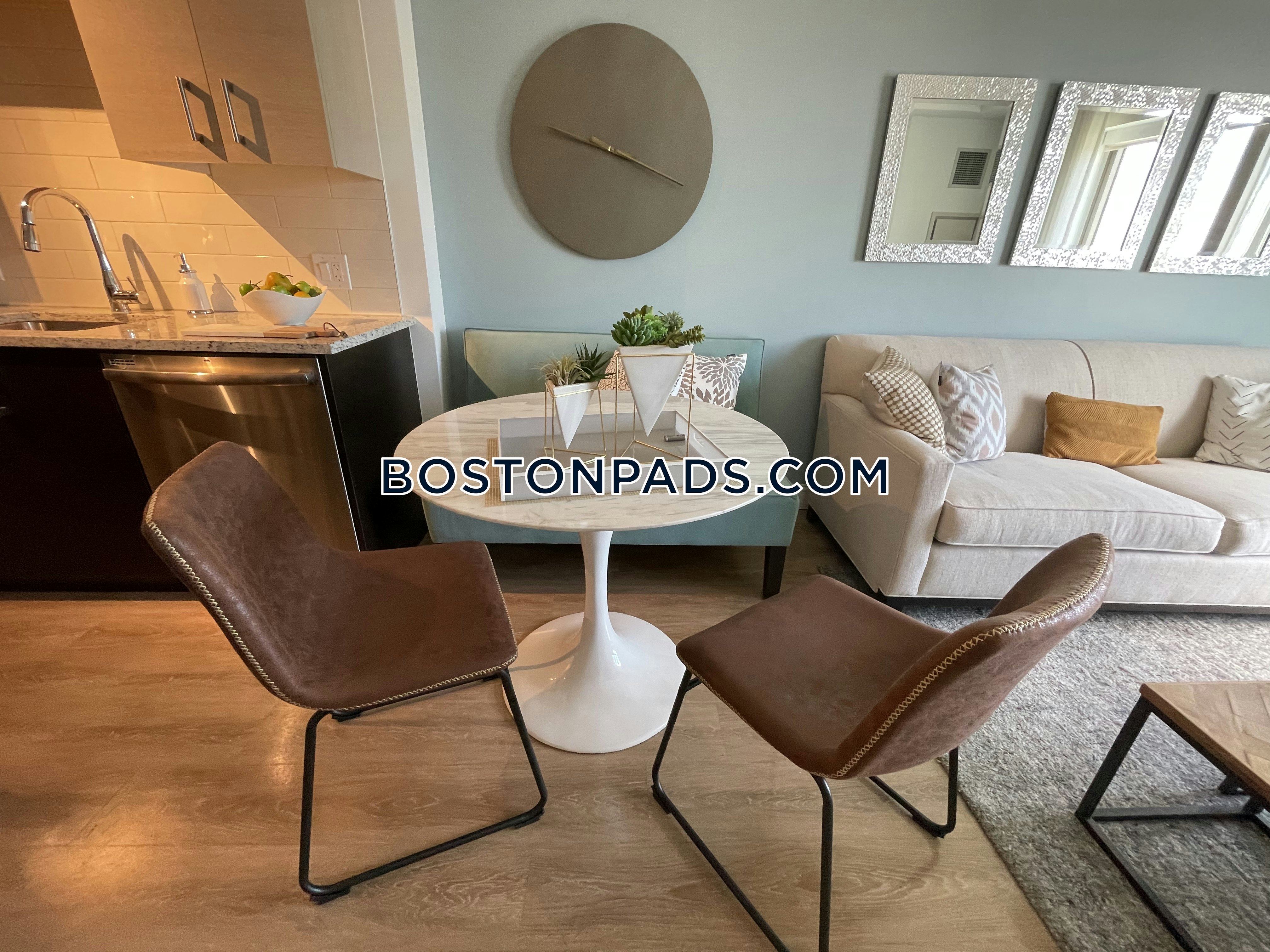 The Tower One Greenway Photo 31