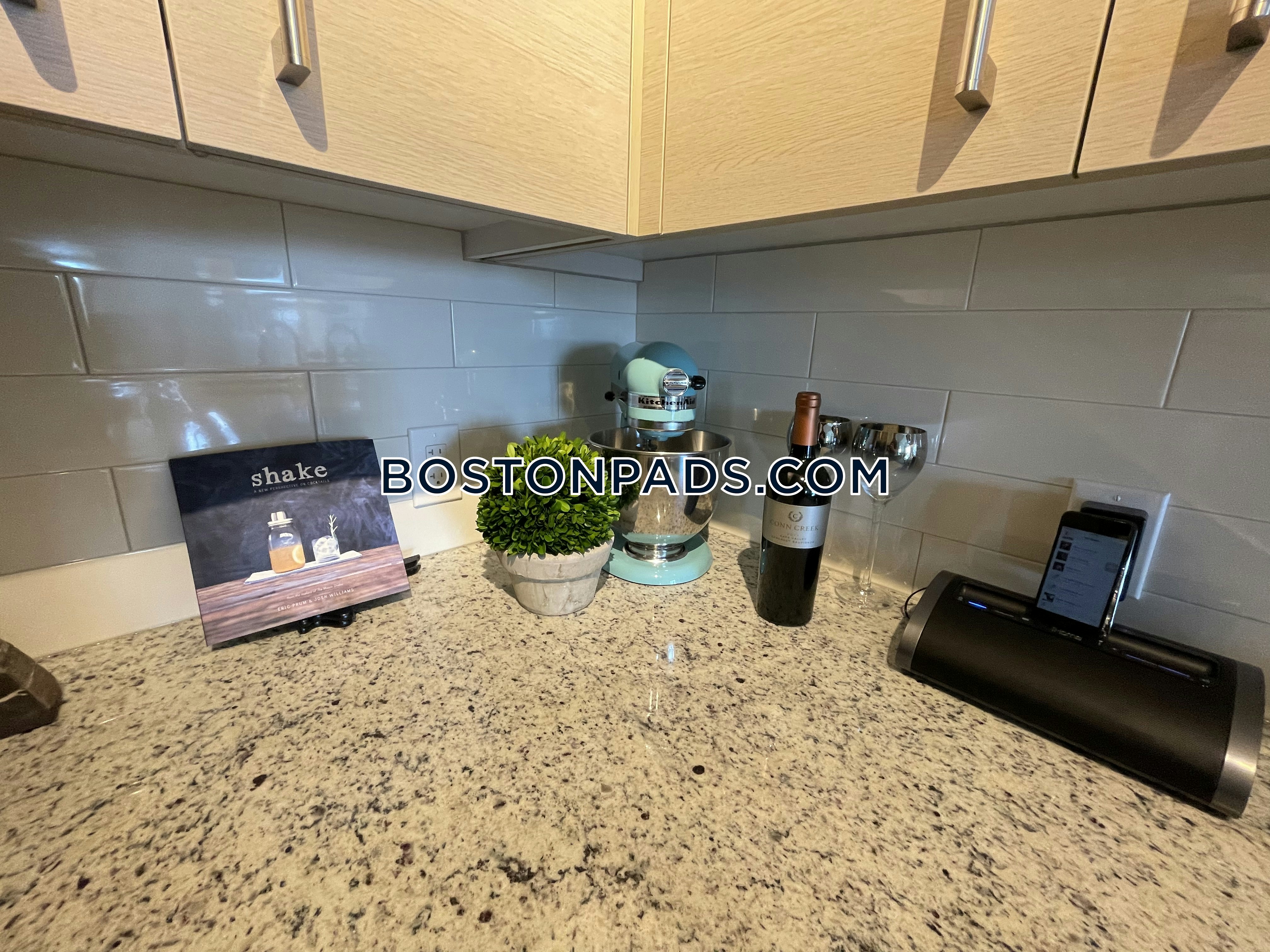 The Tower One Greenway Photo 53