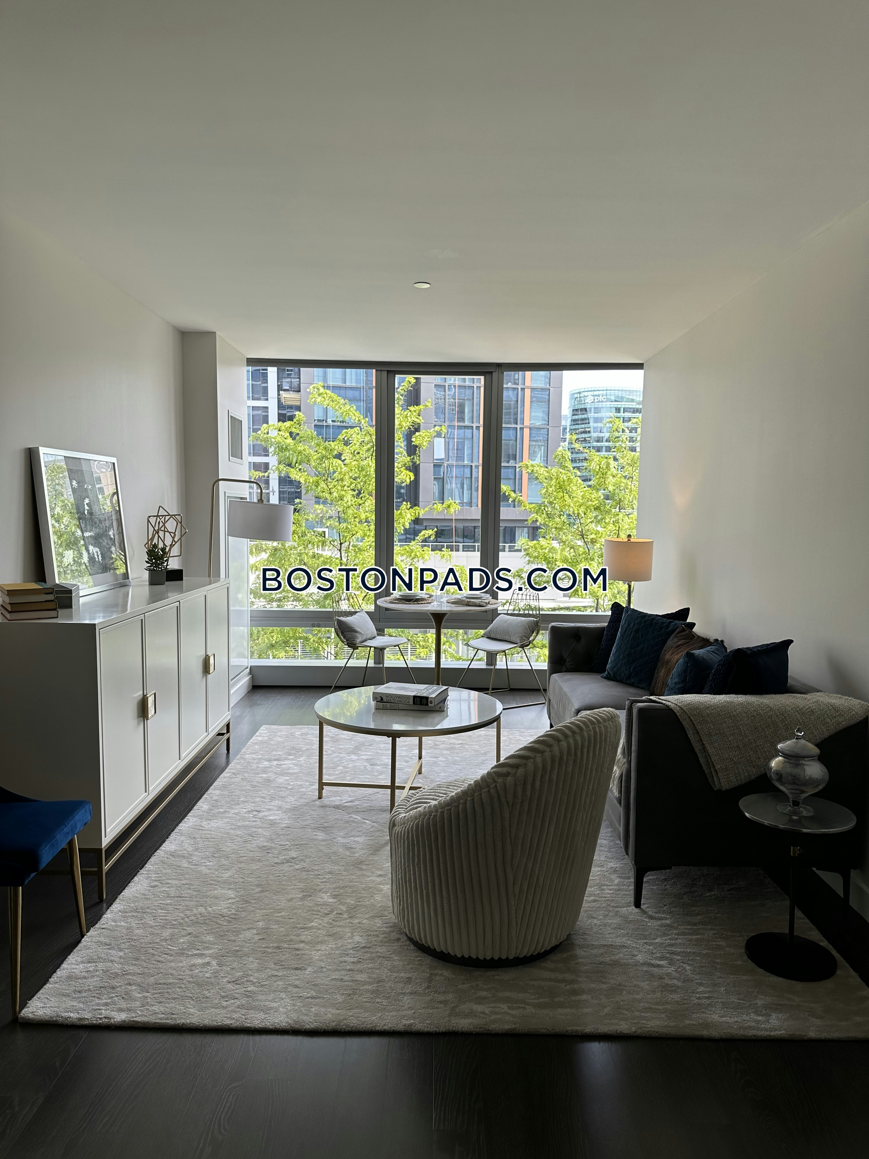 The Benjamin Photo 2