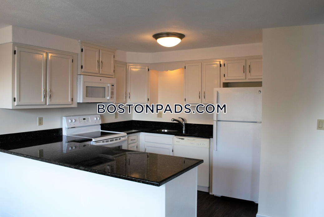 Tudor Glen Village Photo 20