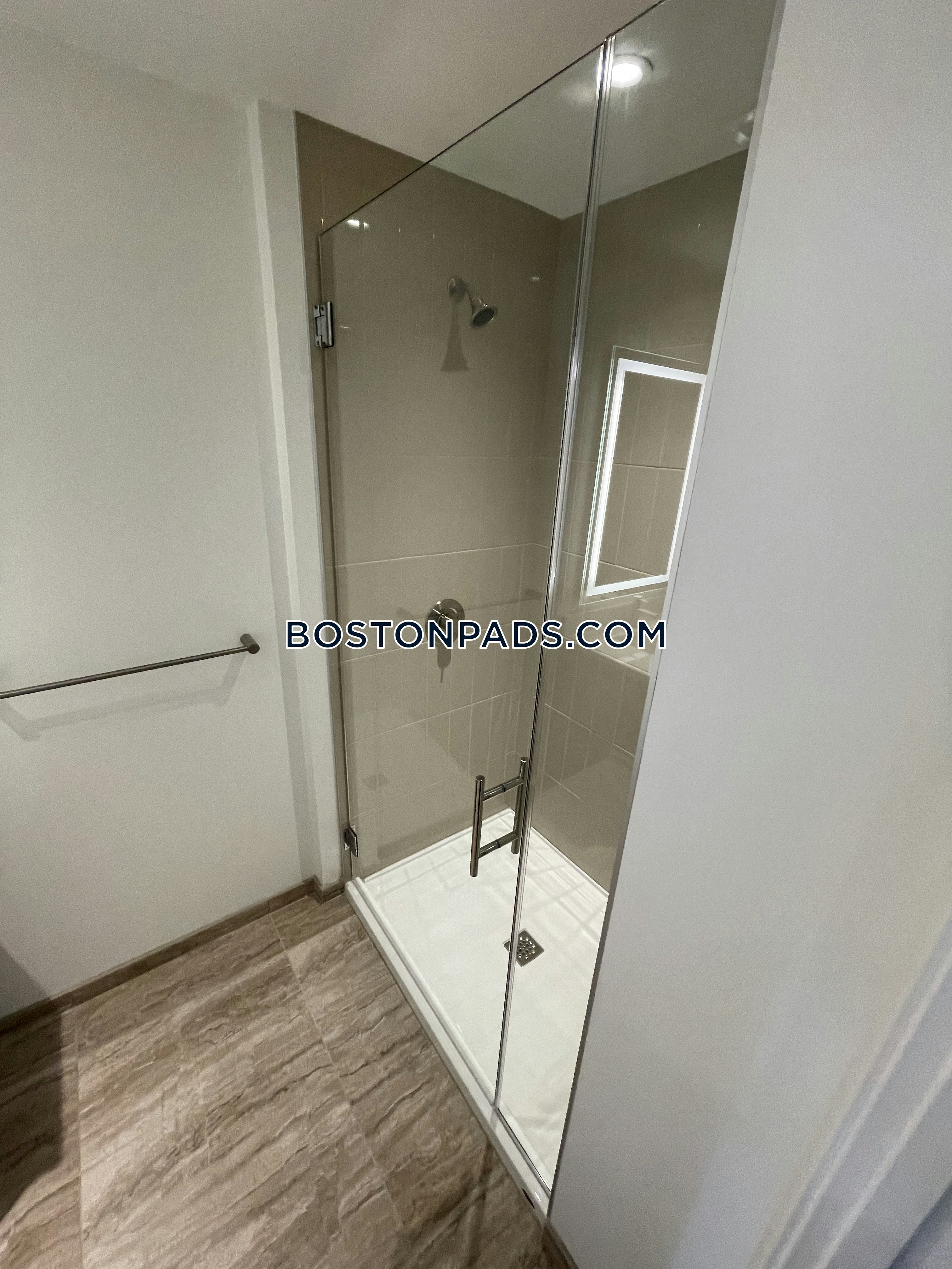 One 65 Main Photo 42