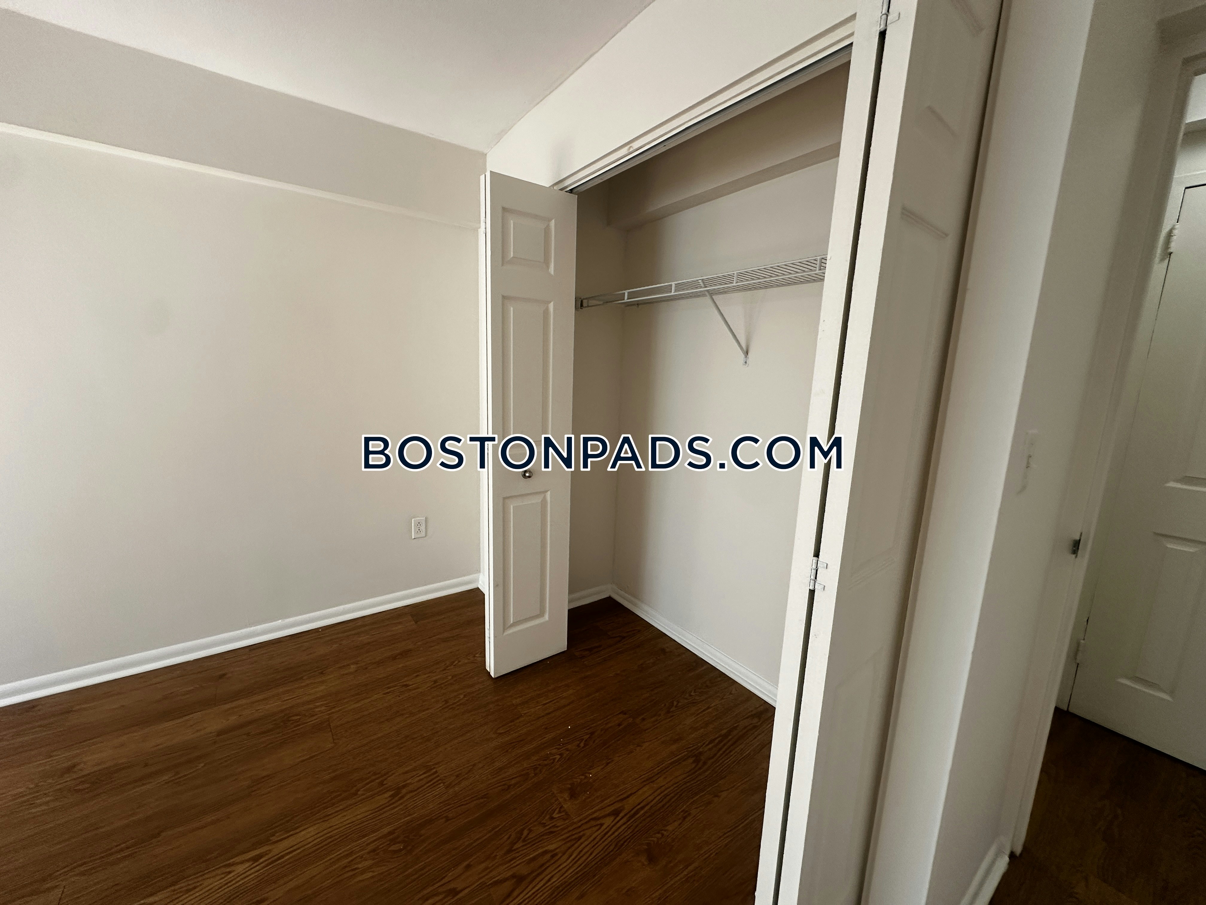 Emerson Place Apartments Photo 24