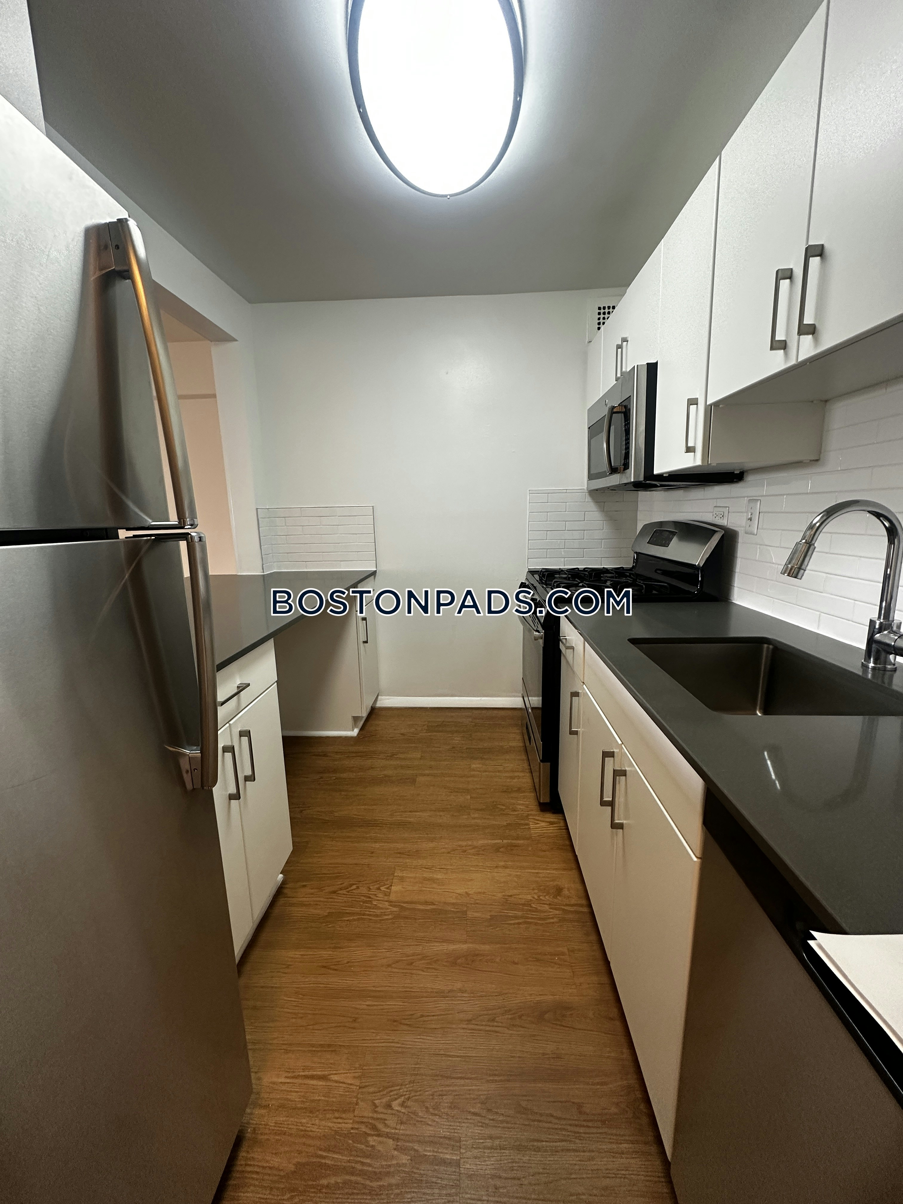 Emerson Place Apartments Photo 38