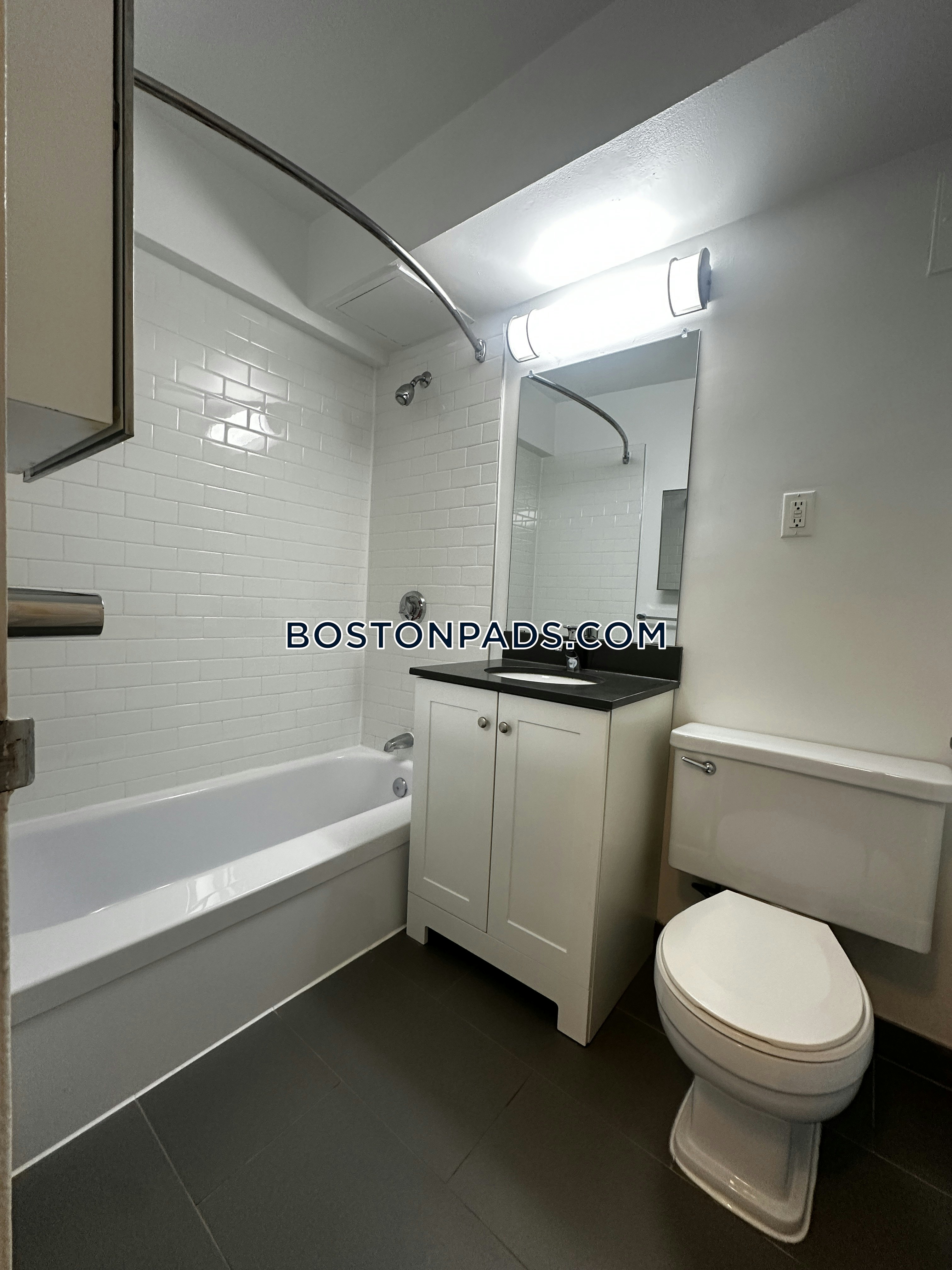 Emerson Place Apartments Photo 32