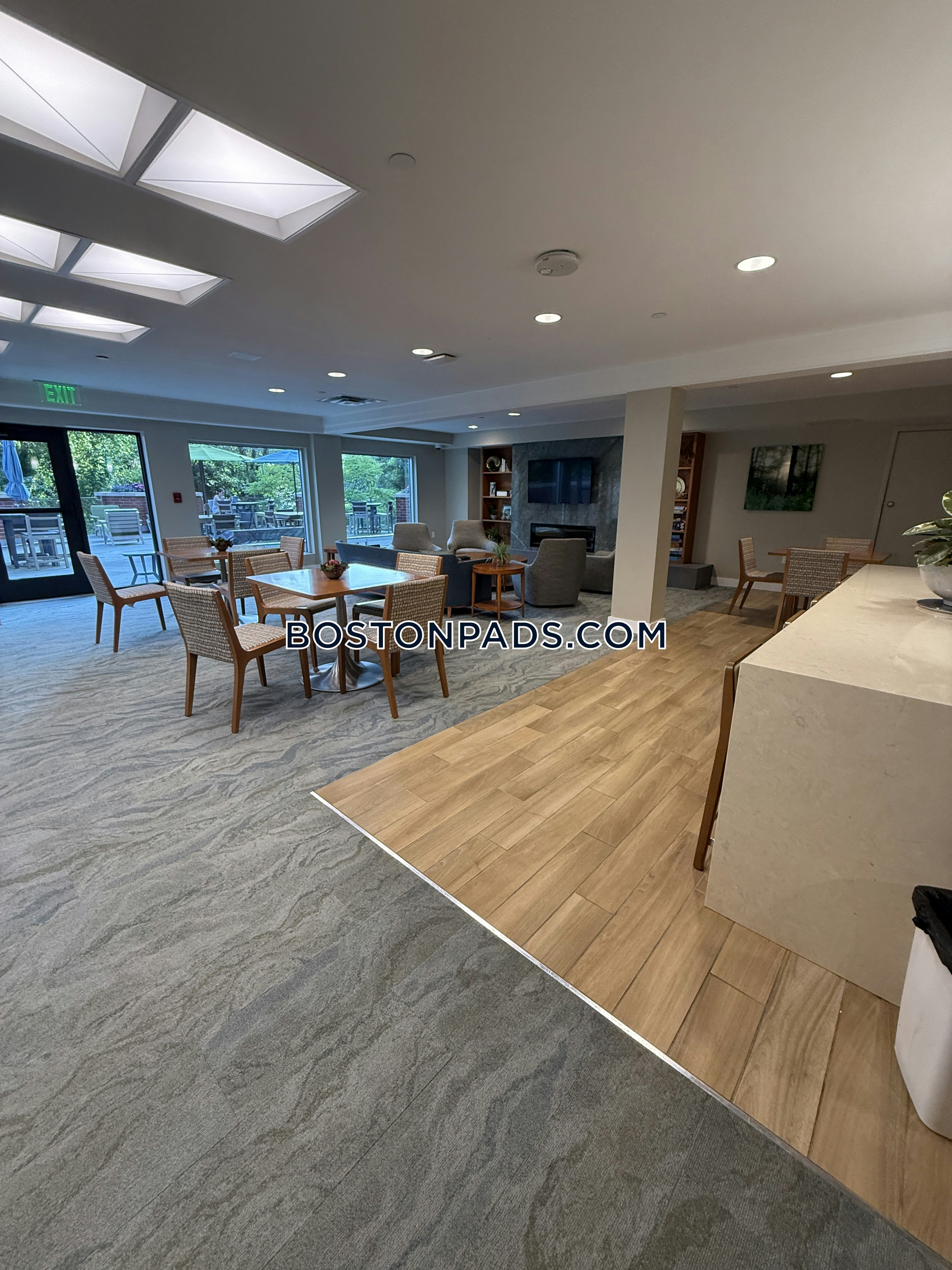 1443 Beacon Photo 94