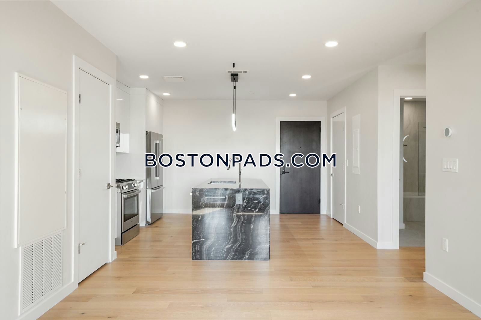 Gateway at Maverick Square Photo 90