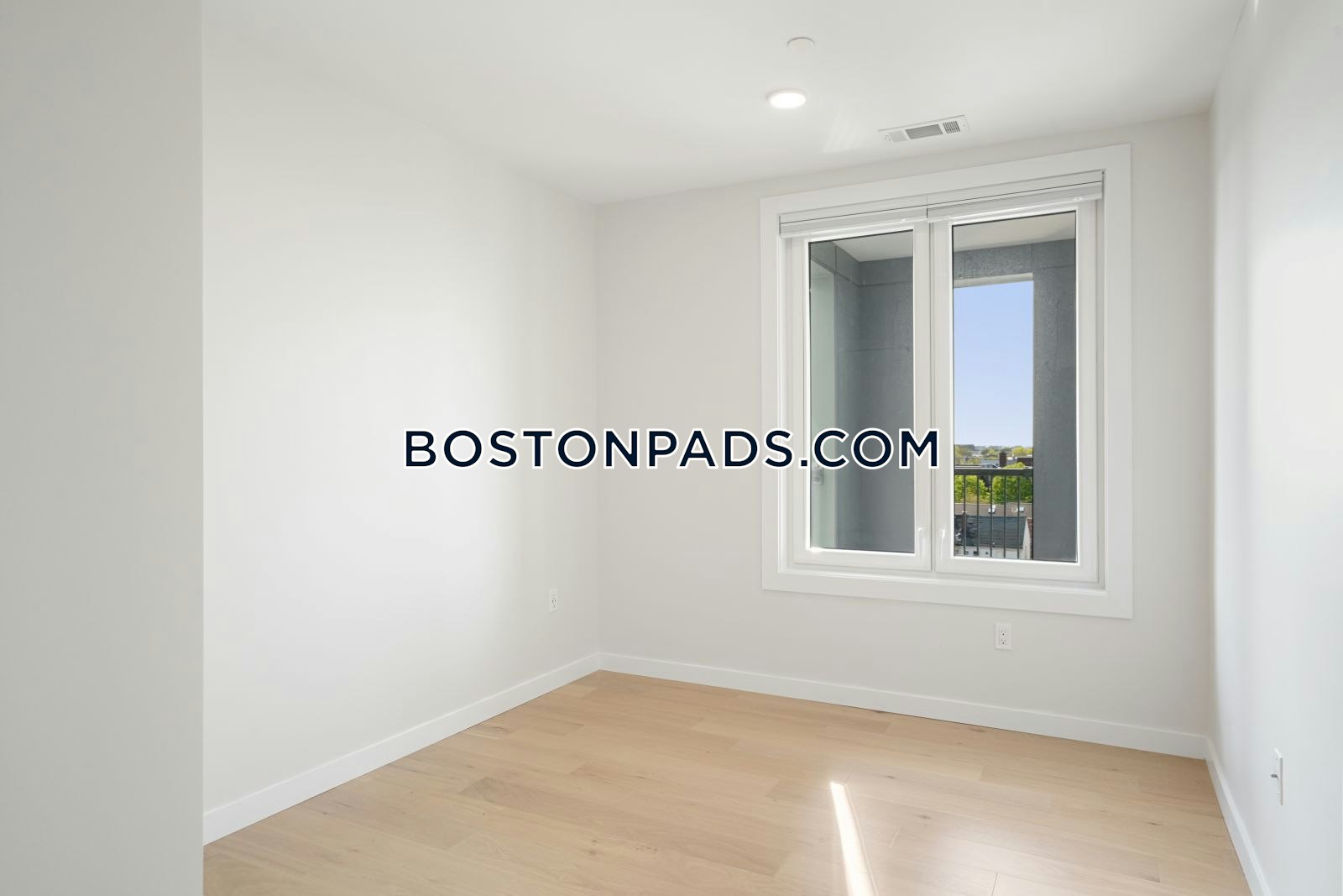 Gateway at Maverick Square Photo 78