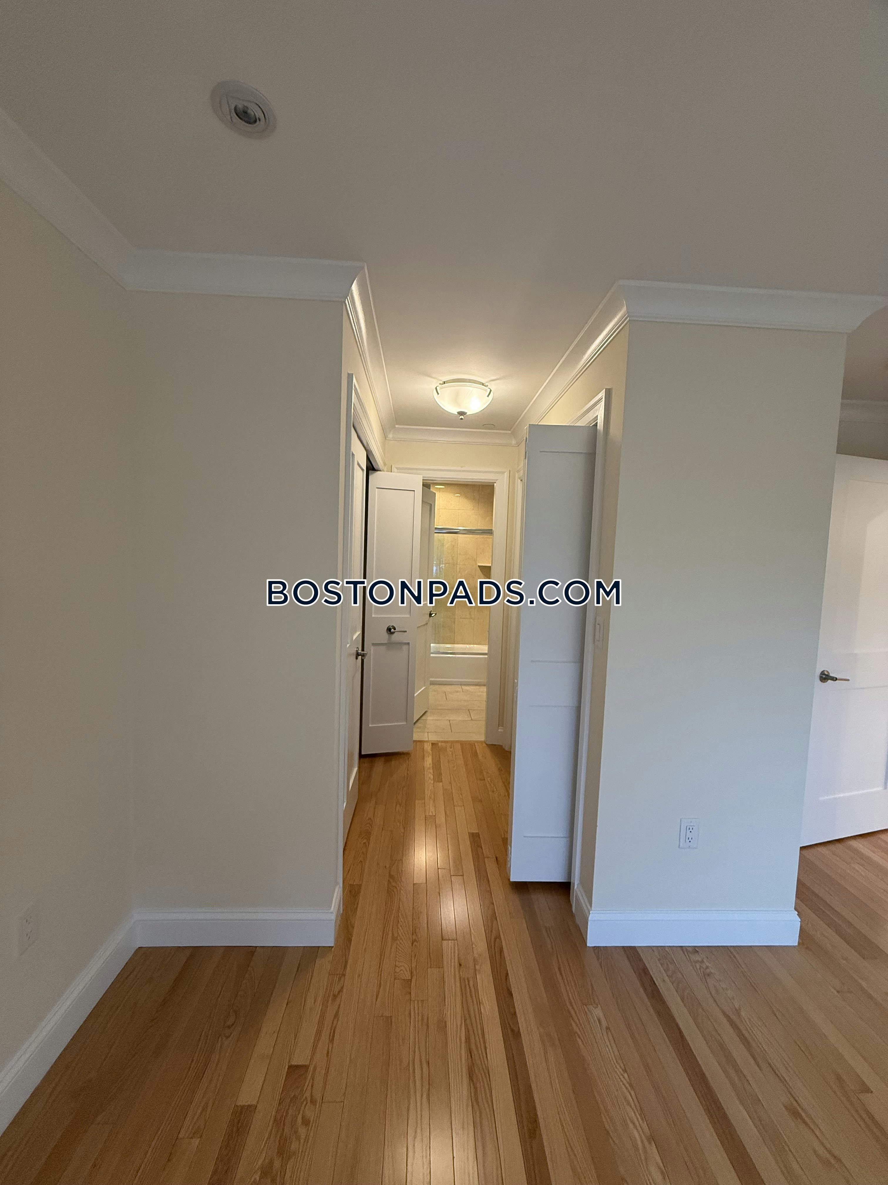 1443 Beacon Photo 64